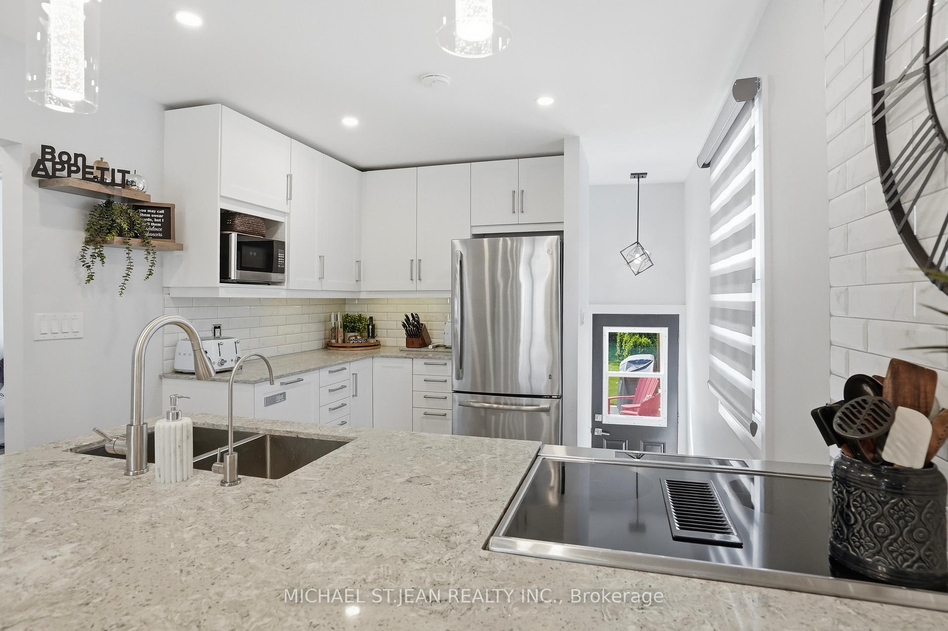 Photo 21 of 58 Tragina Avenue S, Hamilton, Bartonville — HOMEH