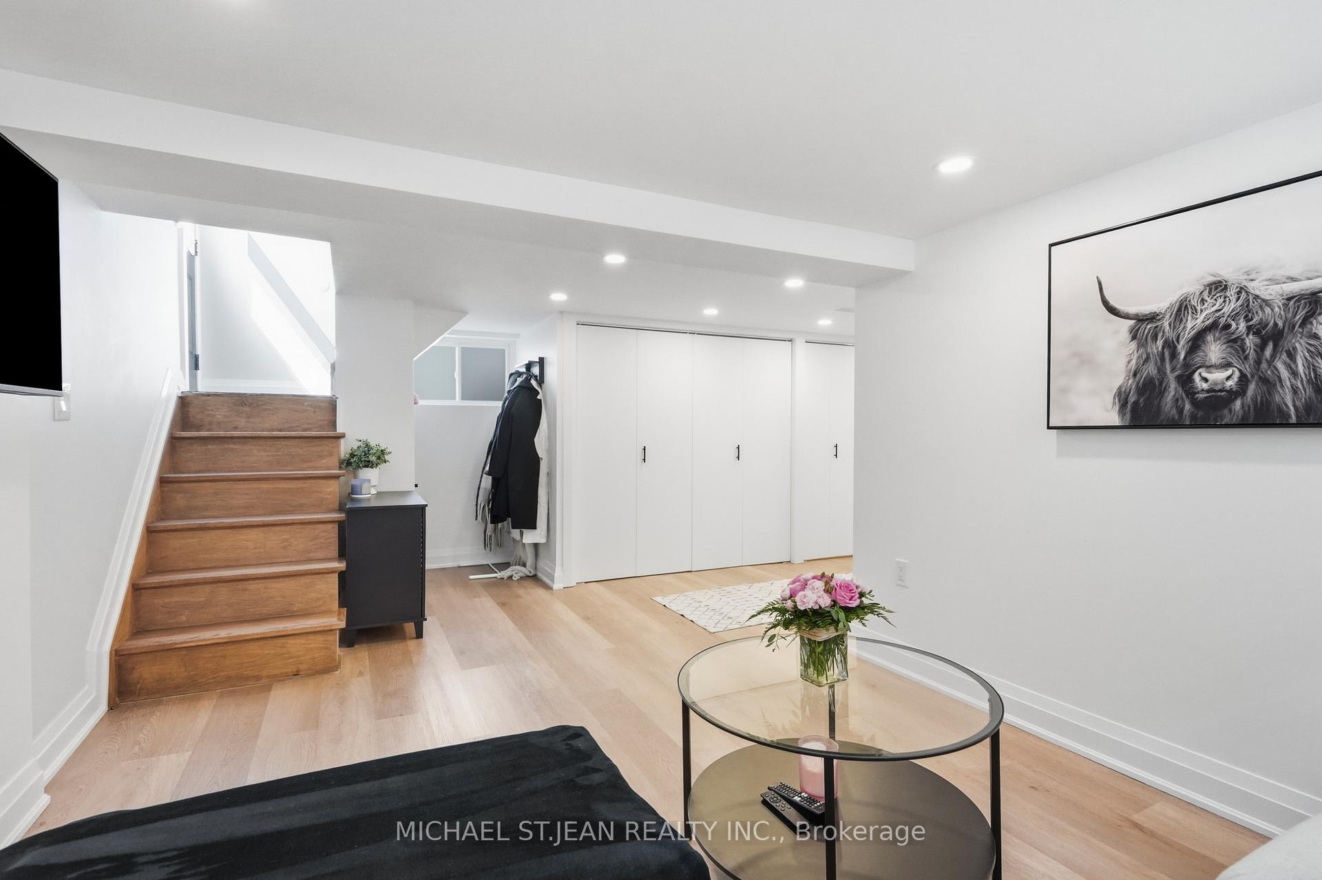 Photo 29 of 58 Tragina Avenue S, Hamilton, Bartonville — HOMEH