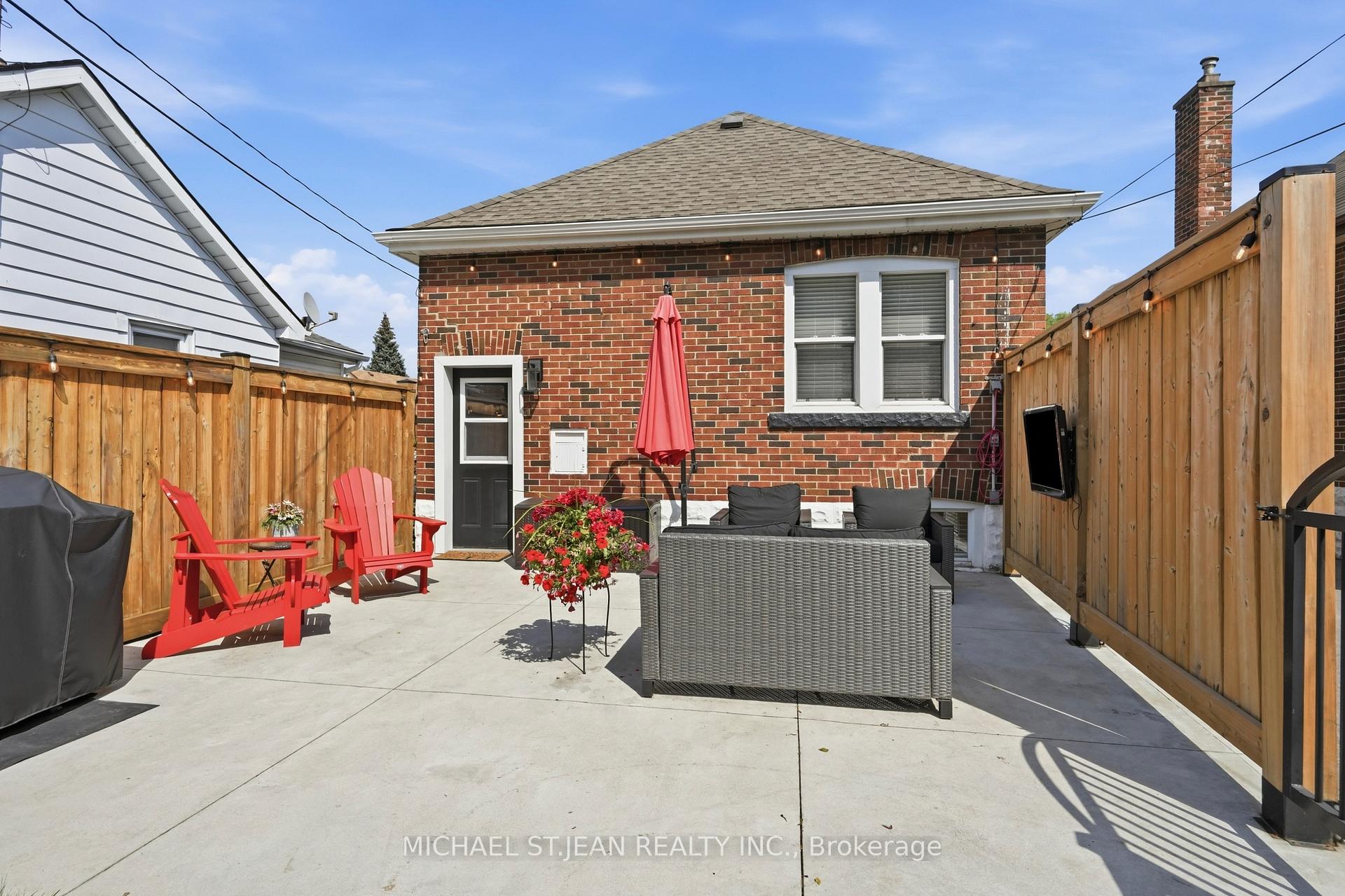 Photo 41 of 58 Tragina Avenue S, Hamilton, Bartonville — HOMEH