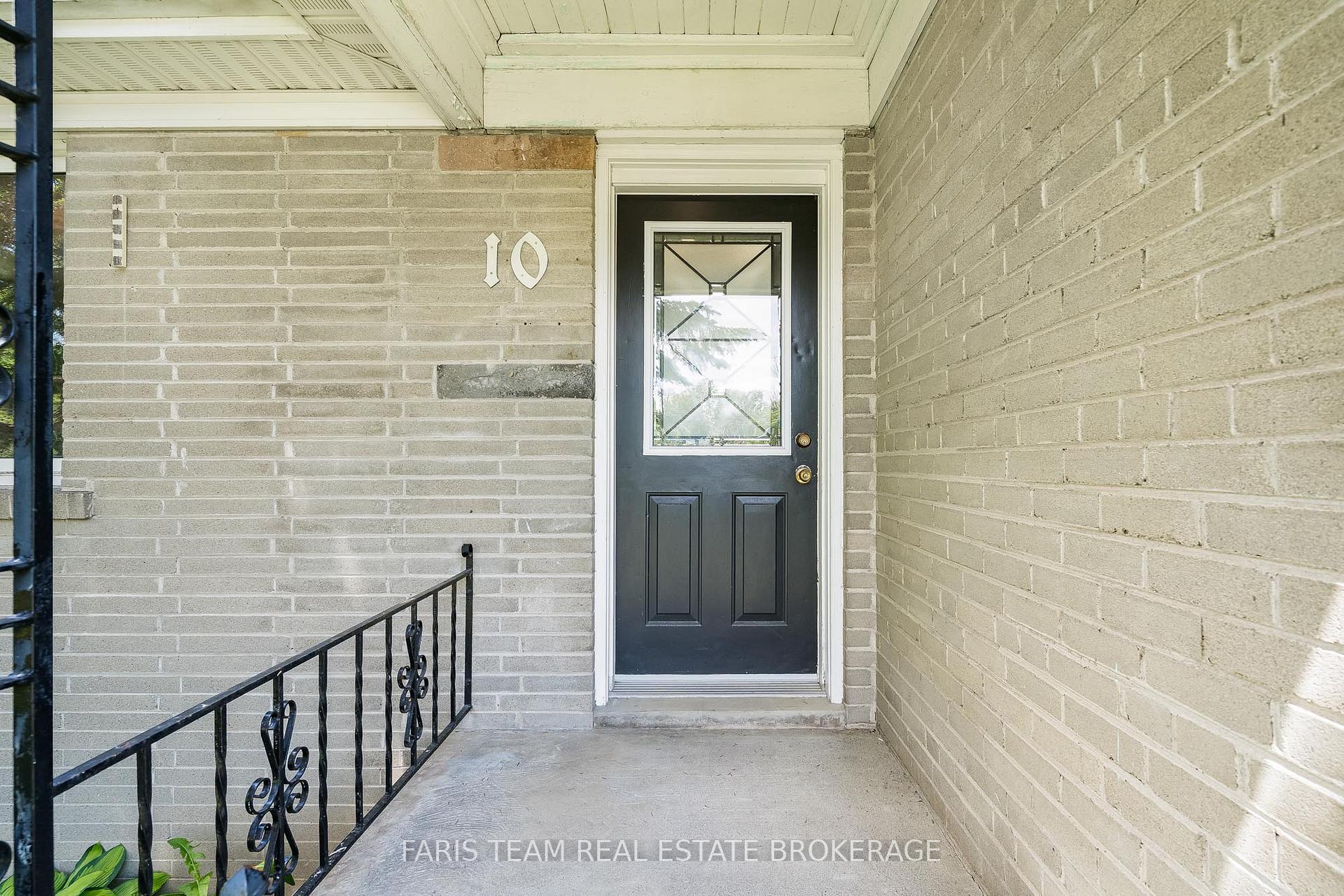 Photo 4 of 10 Karen Crescent, Orillia — HOMEH