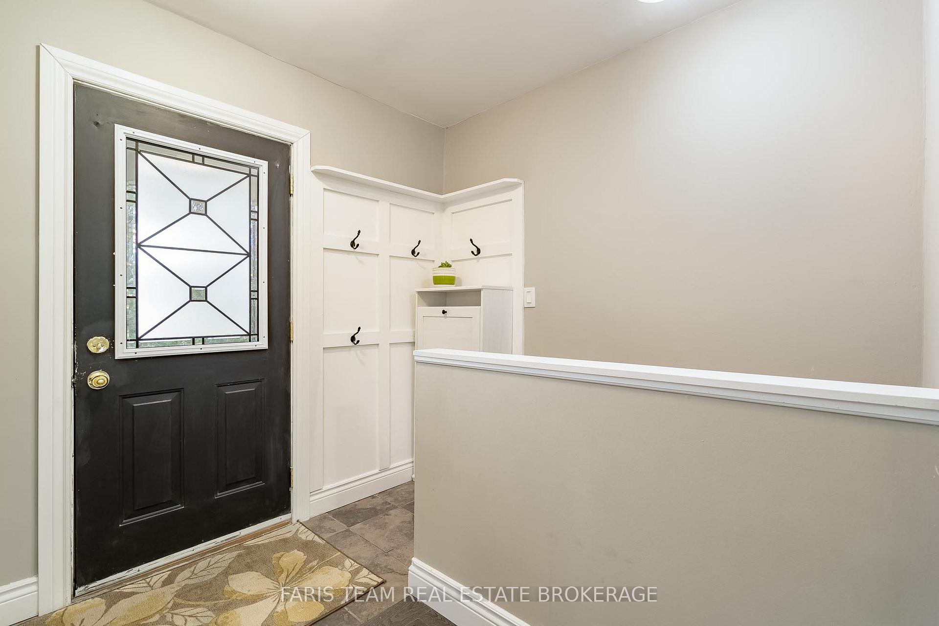 Photo 6 of 10 Karen Crescent, Orillia — HOMEH
