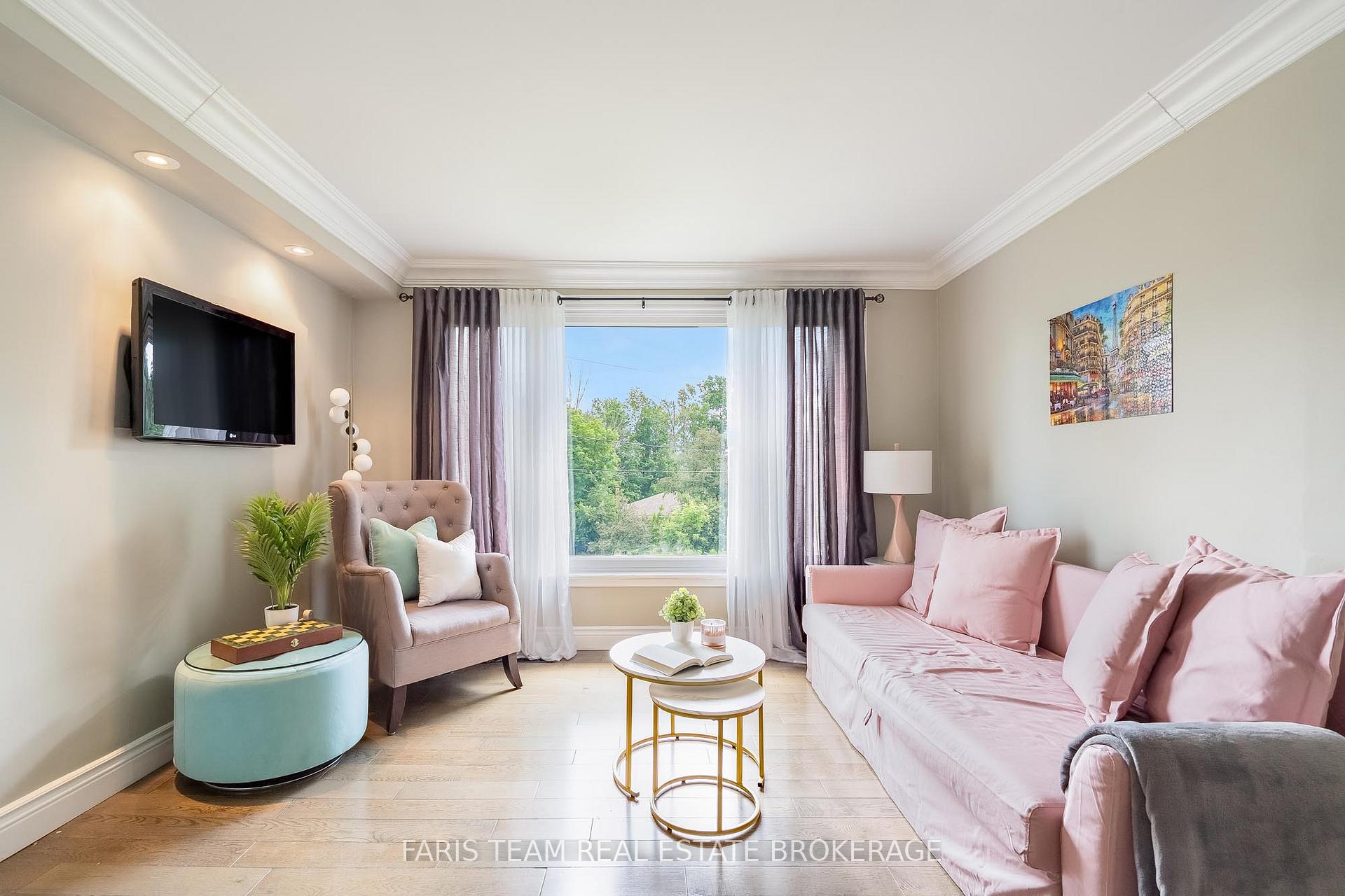 Photo 12 of 10 Karen Crescent, Orillia — HOMEH