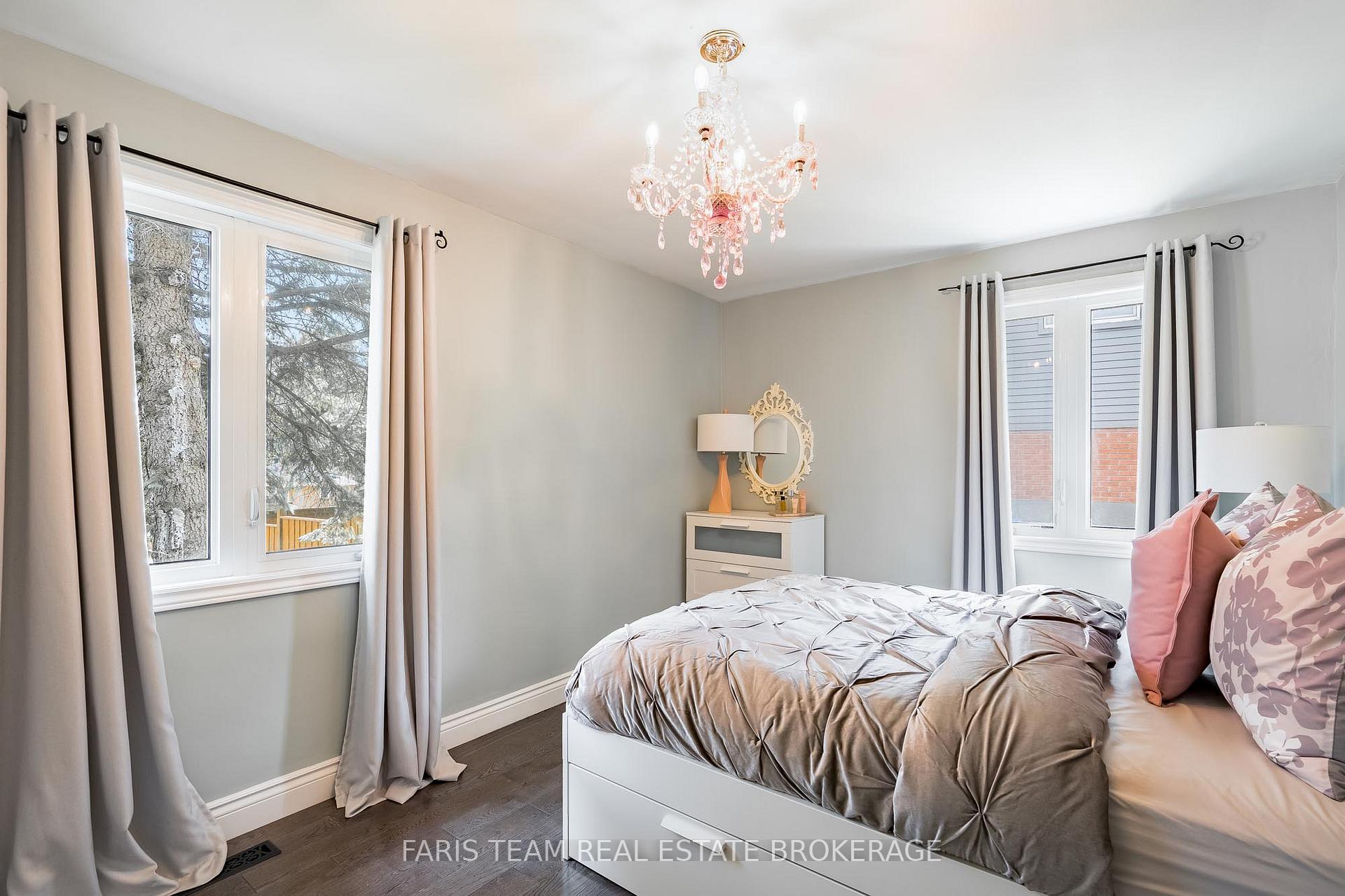 Photo 15 of 10 Karen Crescent, Orillia — HOMEH