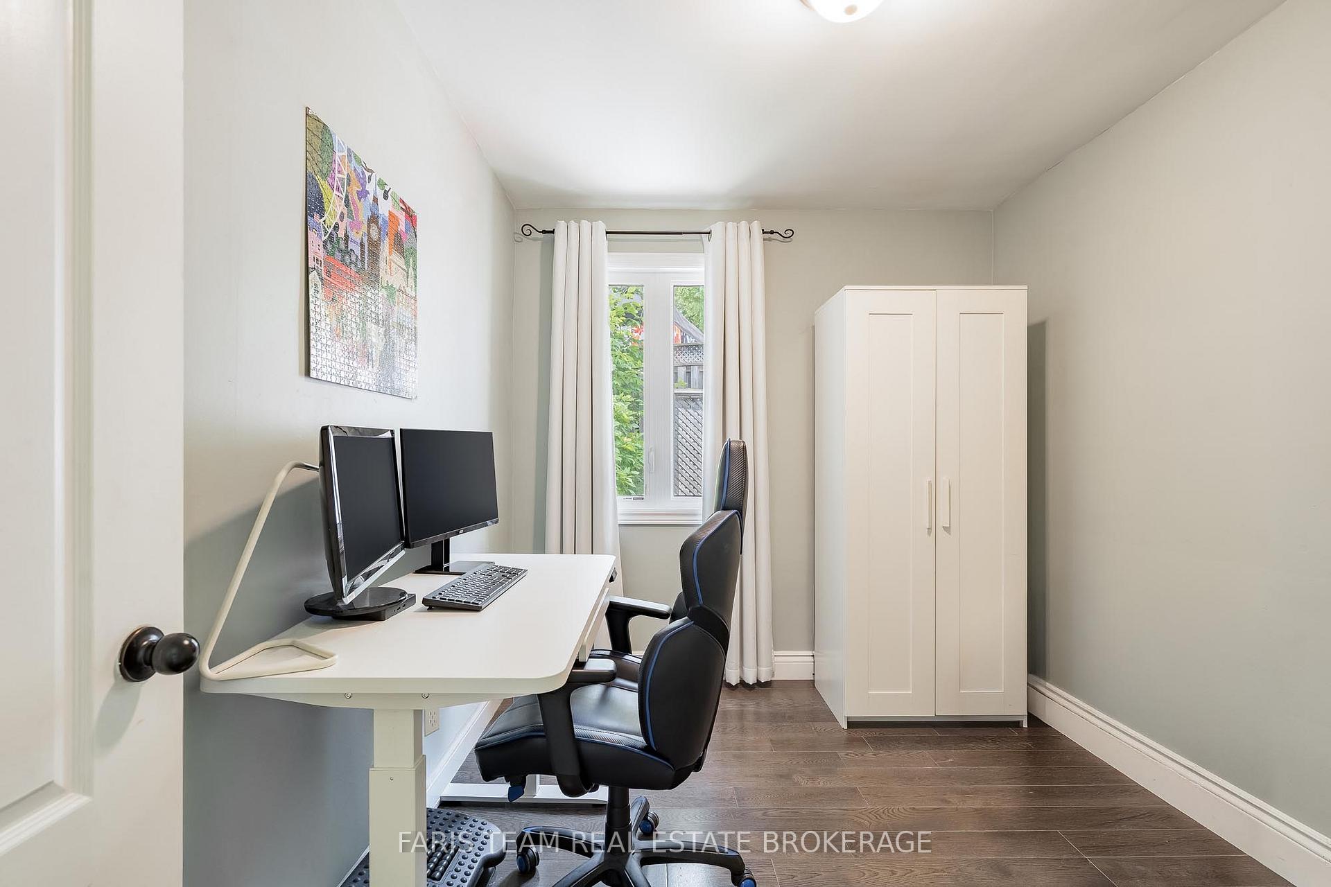 Photo 17 of 10 Karen Crescent, Orillia — HOMEH