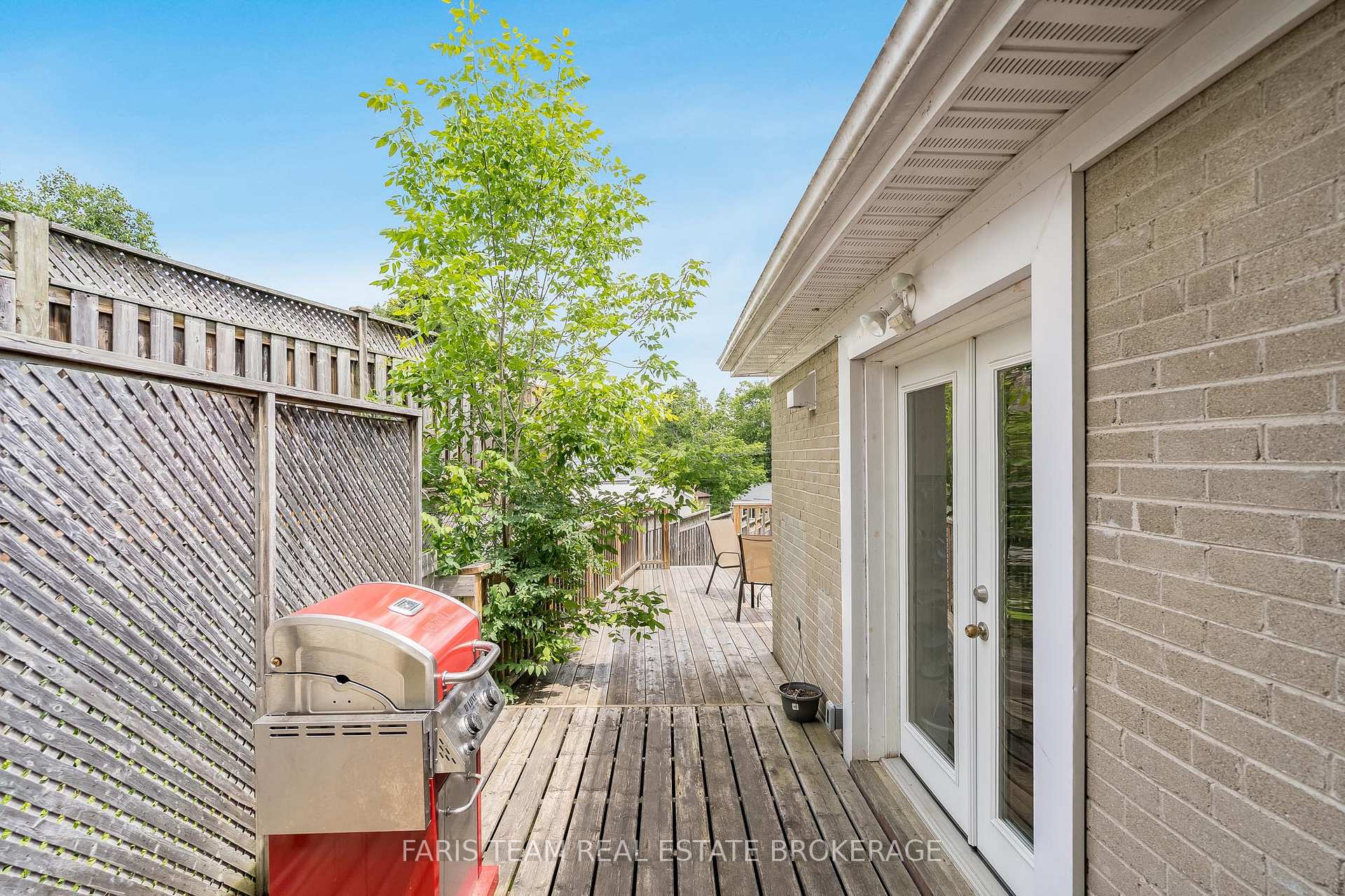 Photo 29 of 10 Karen Crescent, Orillia — HOMEH
