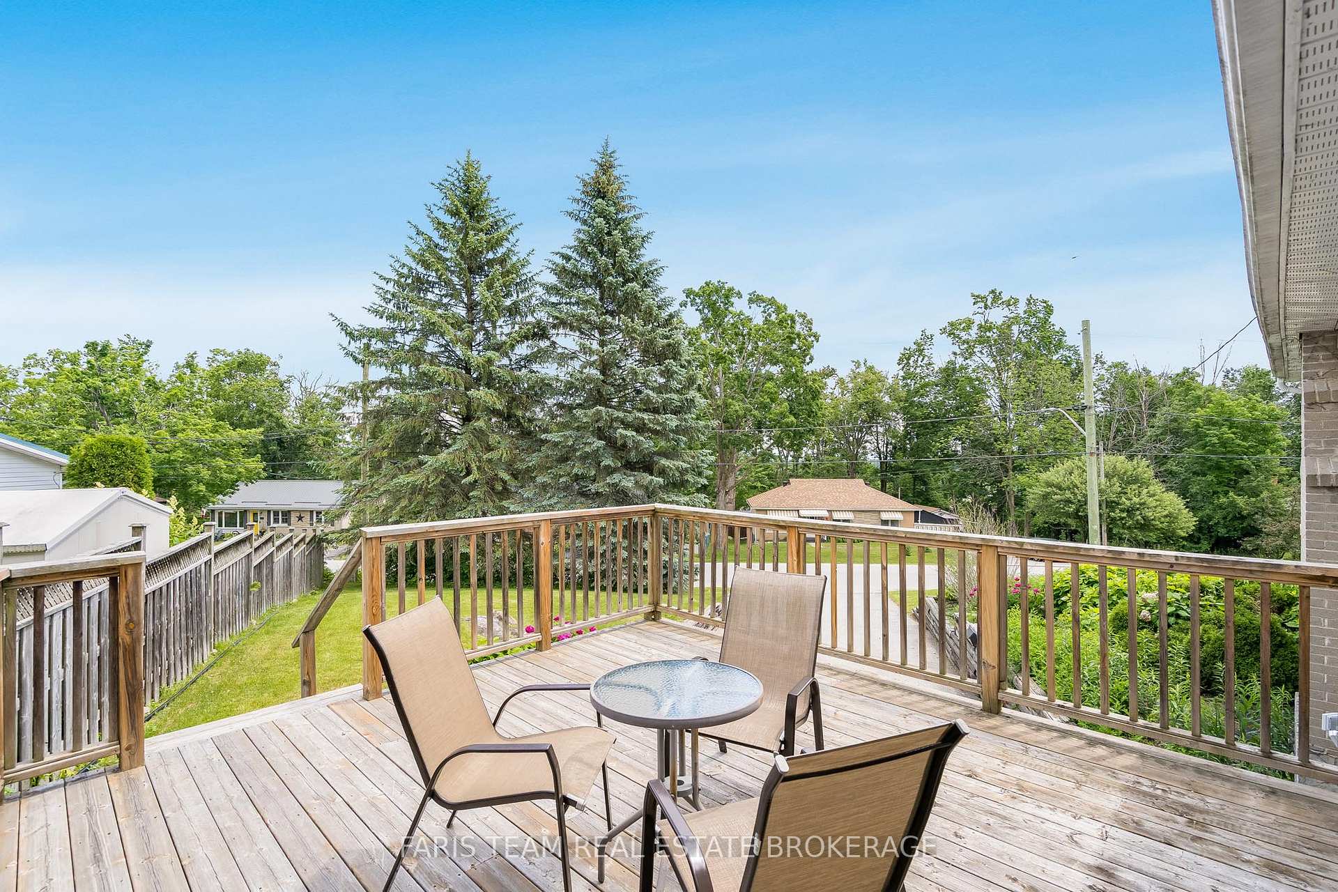 Photo 30 of 10 Karen Crescent, Orillia — HOMEH