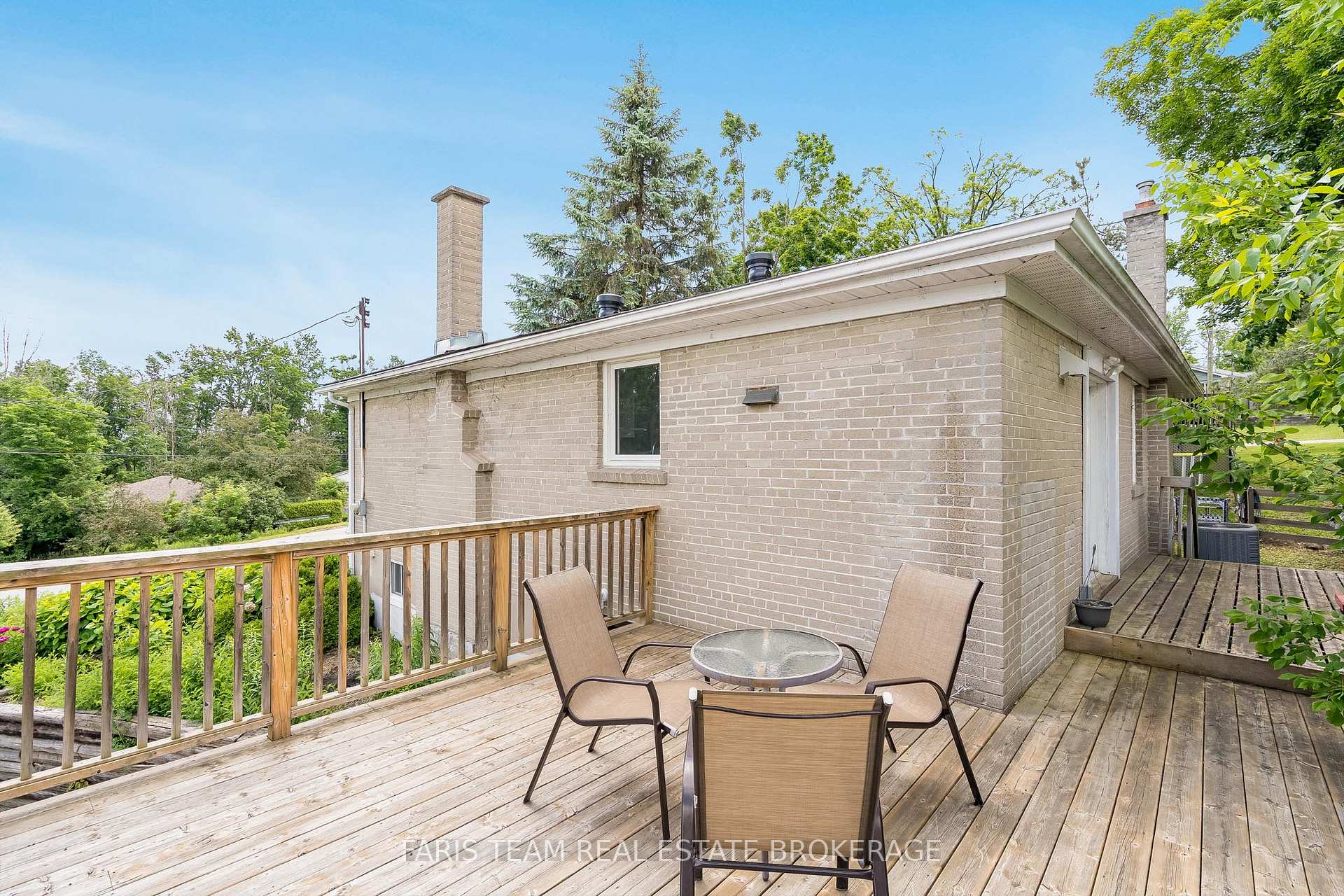 Photo 31 of 10 Karen Crescent, Orillia — HOMEH