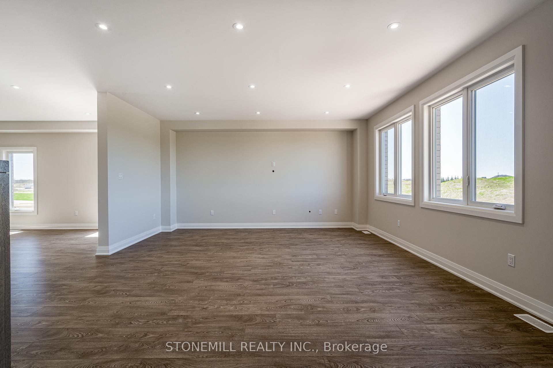 Photo 12 of 229 Midland Place, Welland, Hwy 406/Welland — HOMEH