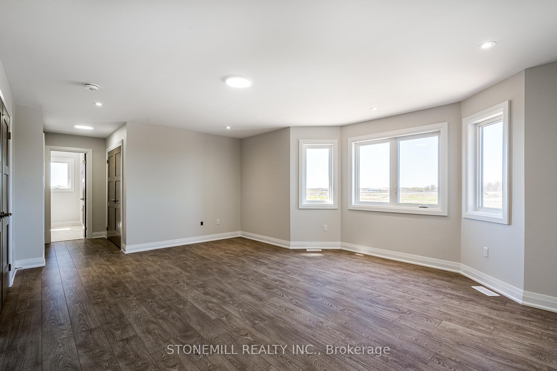 Photo 24 of 229 Midland Place, Welland, Hwy 406/Welland — HOMEH
