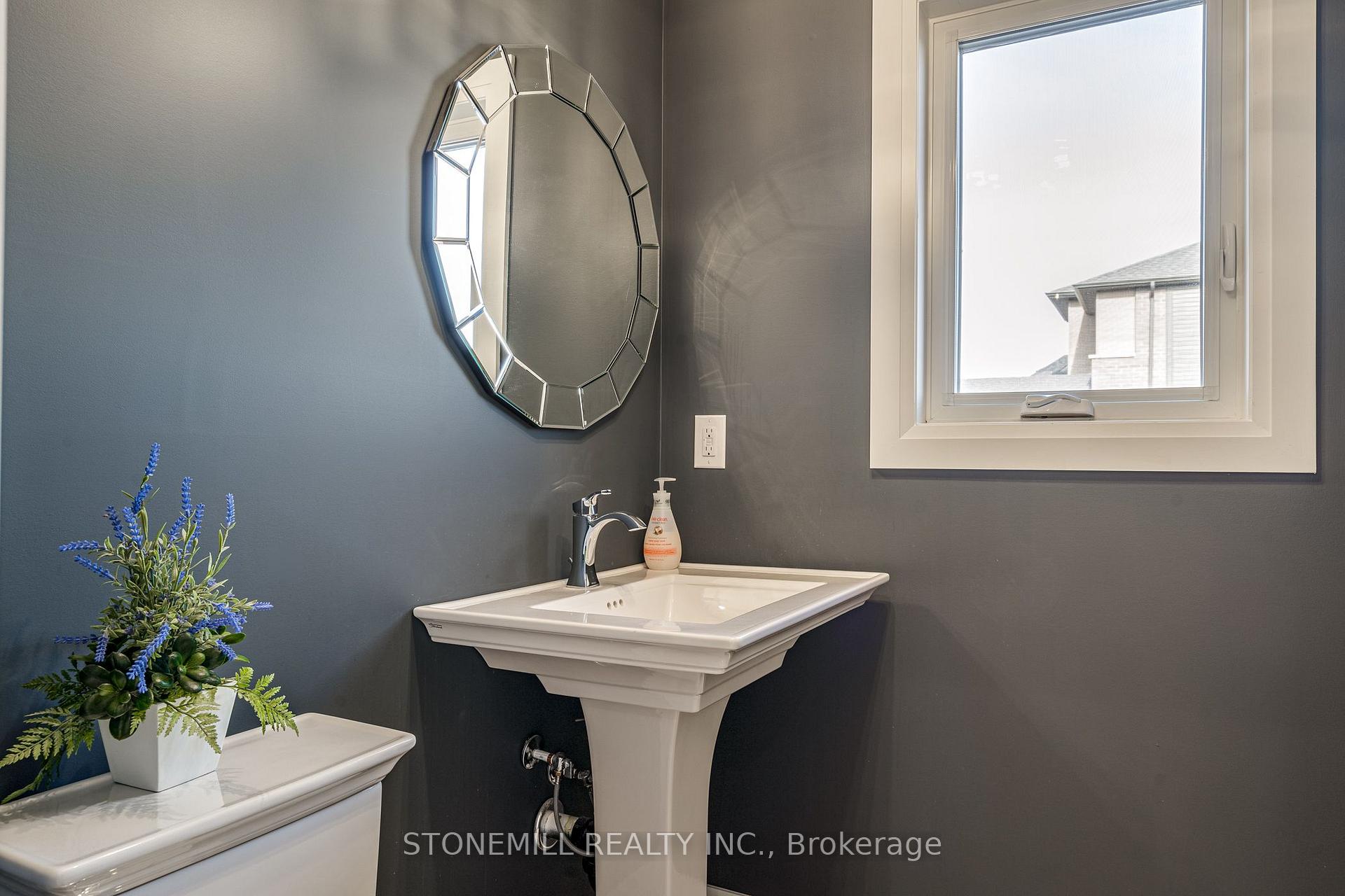 Photo 17 of 156 Shoreview Drive, Welland, Hwy 406/Welland — HOMEH