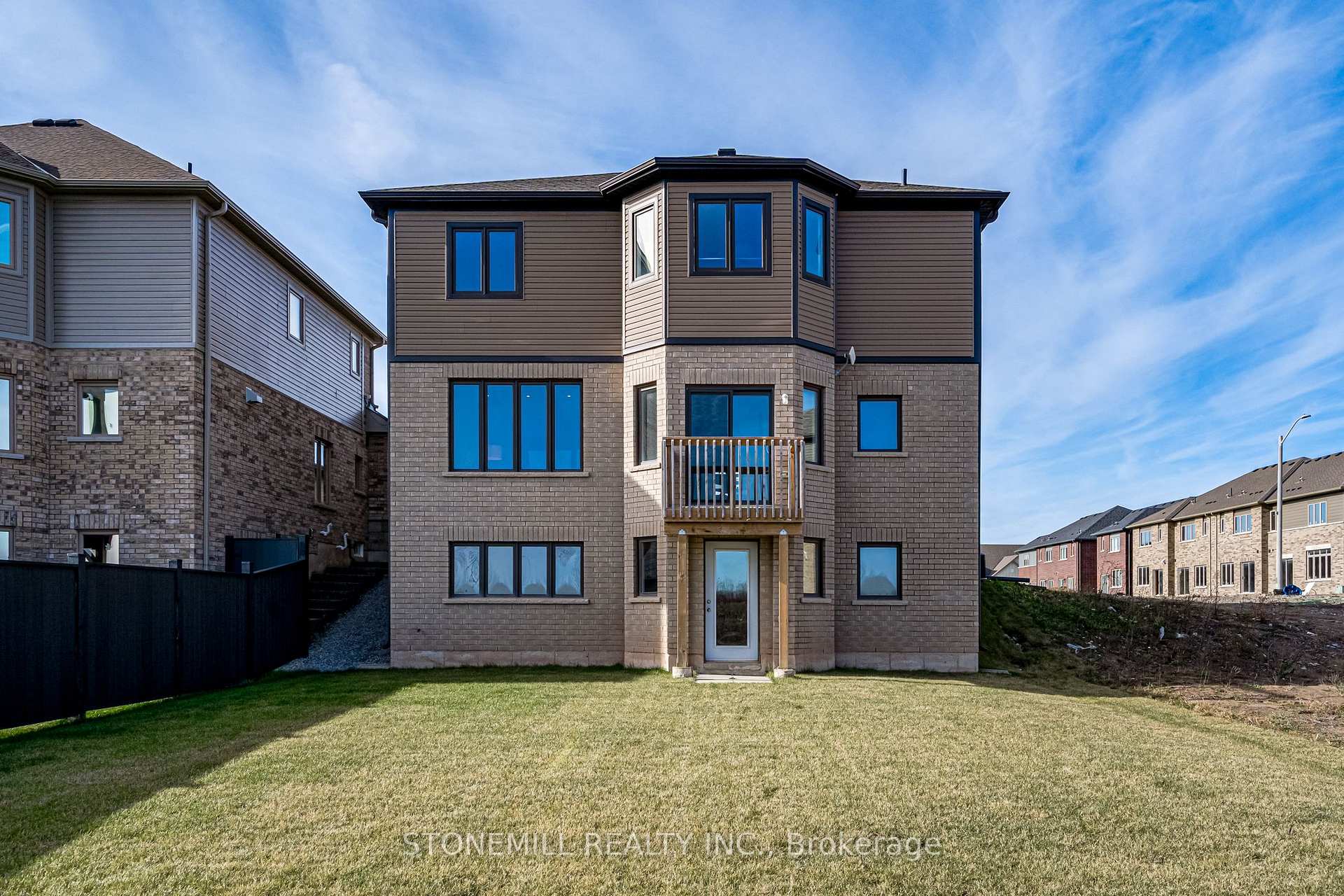 Photo 27 of 156 Shoreview Drive, Welland, Hwy 406/Welland — HOMEH