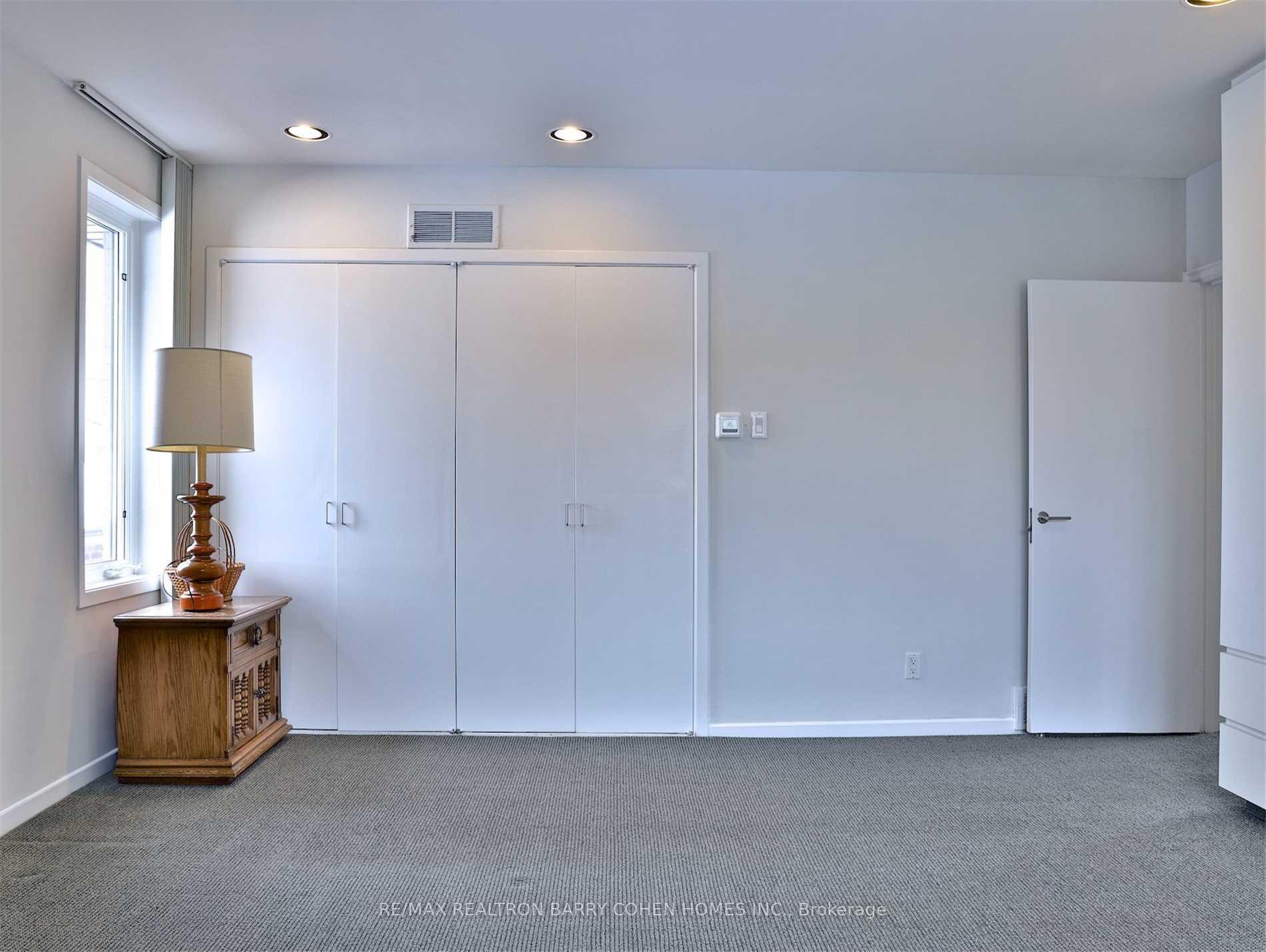 Photo 14 of 160 Owen Boulevard, North York, St. Andrew-Windfields — HOMEH