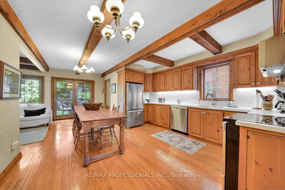 Photo 15 of 65 Dunedin Drive, Etobicoke, Kingsway South — HOMEH