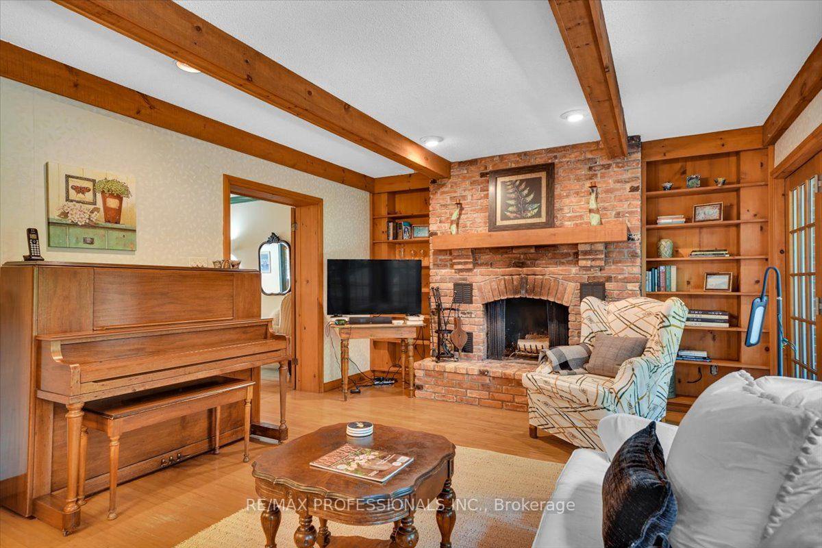 Photo 20 of 65 Dunedin Drive, Etobicoke, Kingsway South — HOMEH