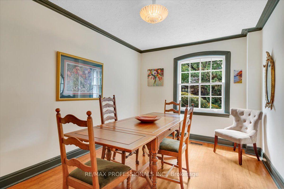 Photo 22 of 65 Dunedin Drive, Etobicoke, Kingsway South — HOMEH