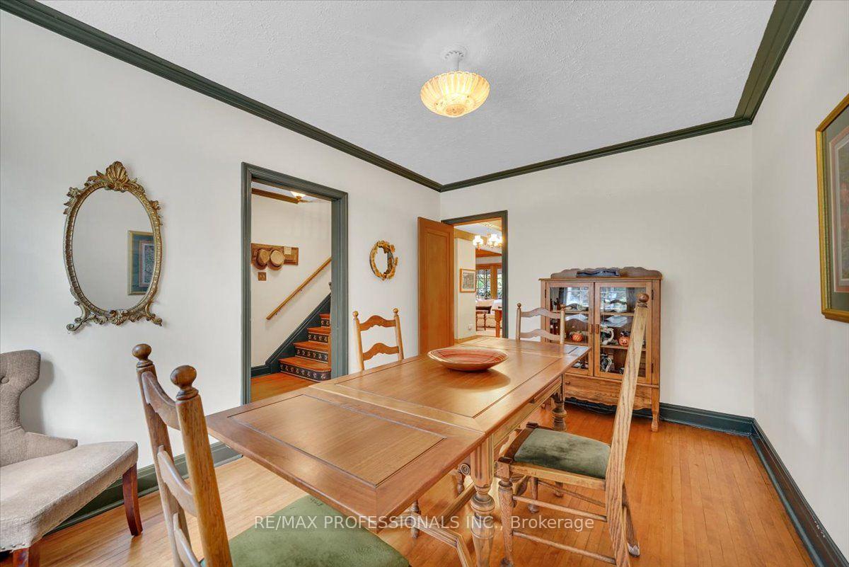 Photo 23 of 65 Dunedin Drive, Etobicoke, Kingsway South — HOMEH