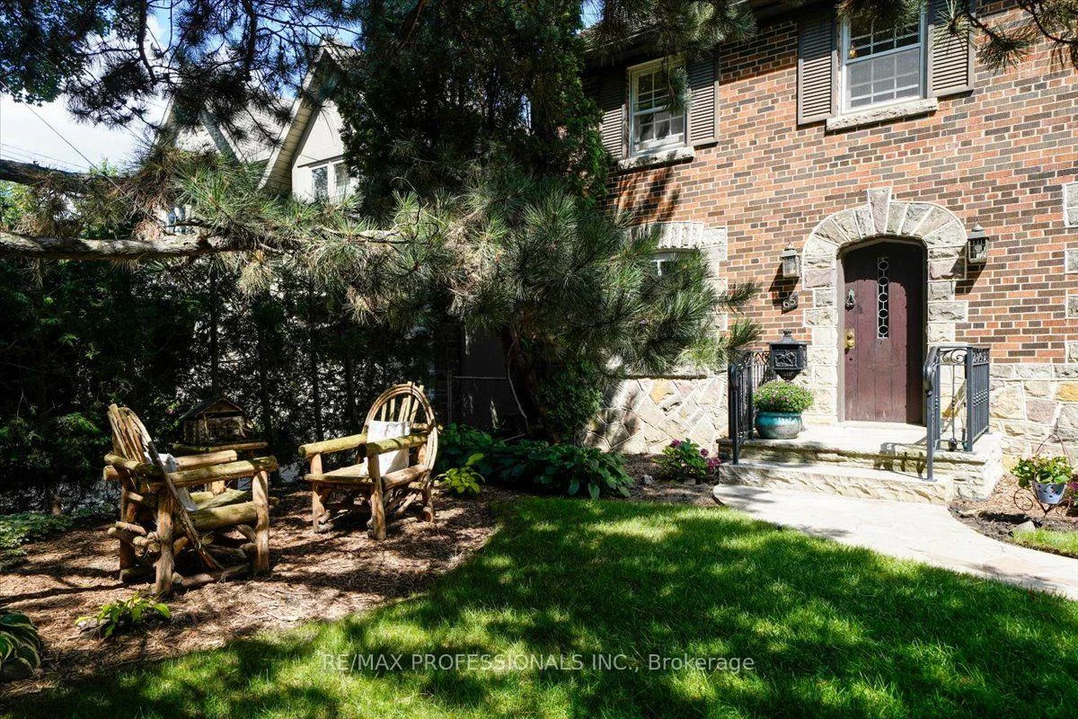 Photo 5 of 65 Dunedin Drive, Etobicoke, Kingsway South — HOMEH