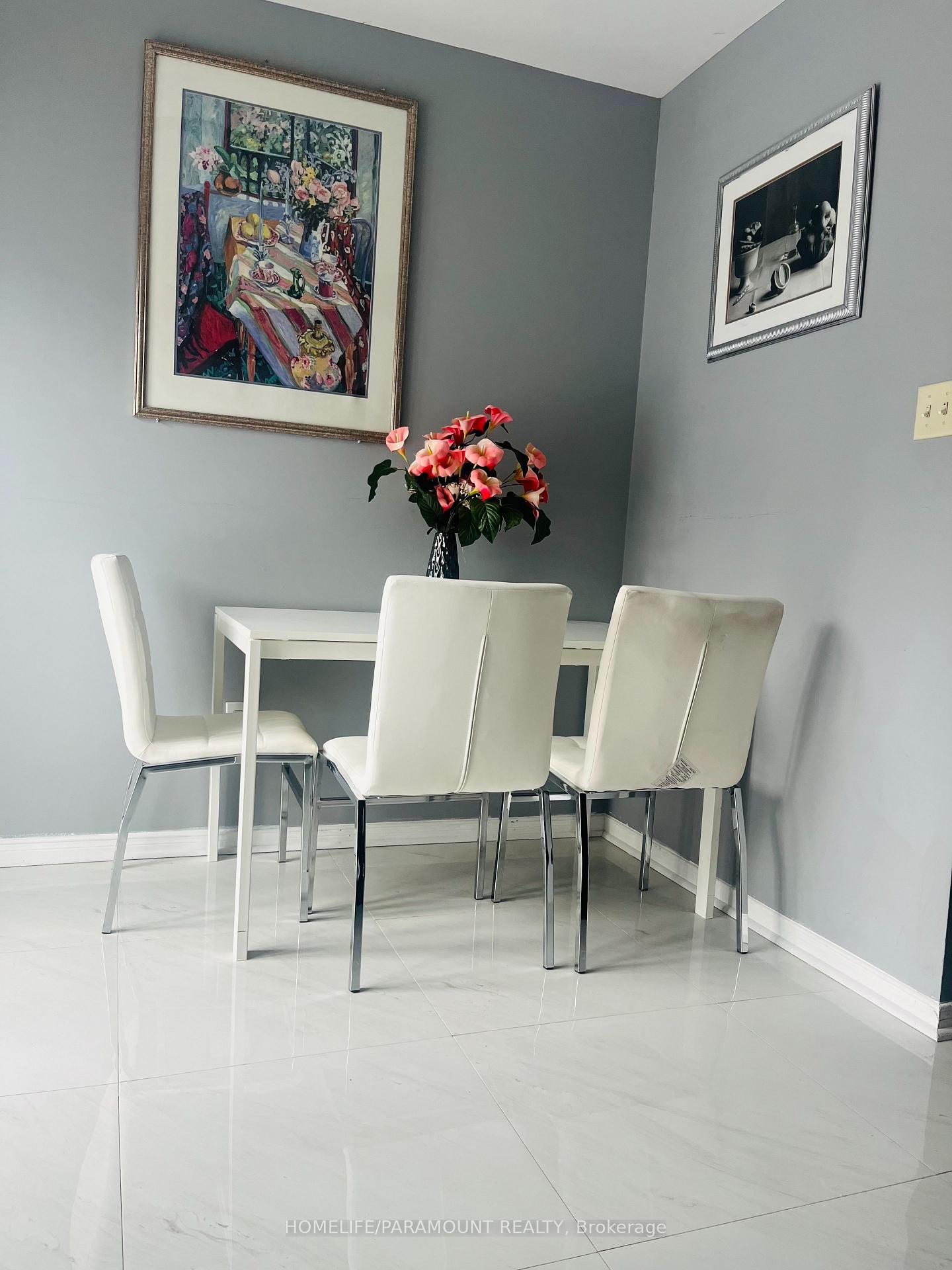 Photo 5 of 27 Lonestar Crescent, Brampton, Fletcher's Meadow — HOMEH