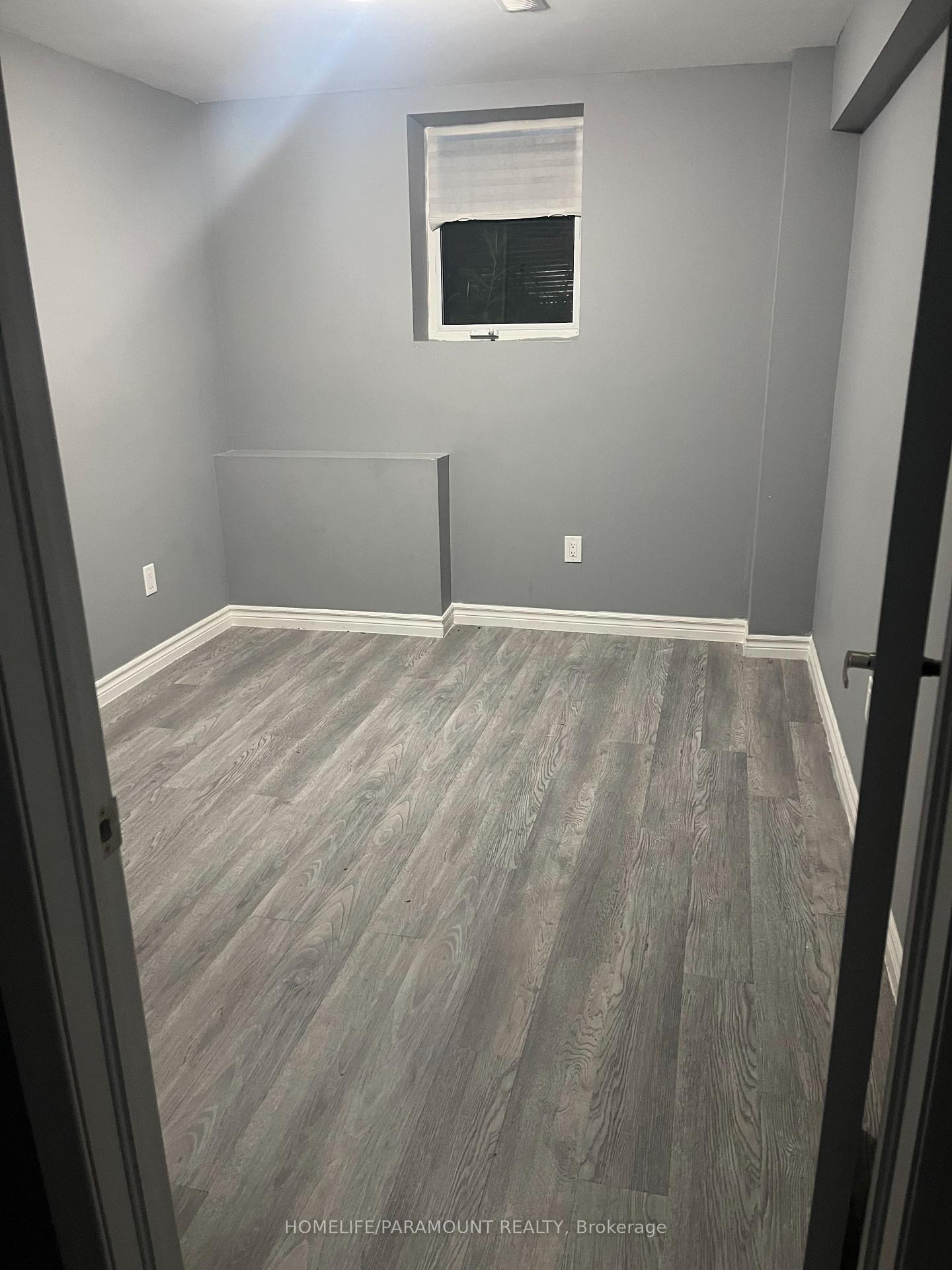 Photo 18 of 27 Lonestar Crescent, Brampton, Fletcher's Meadow — HOMEH