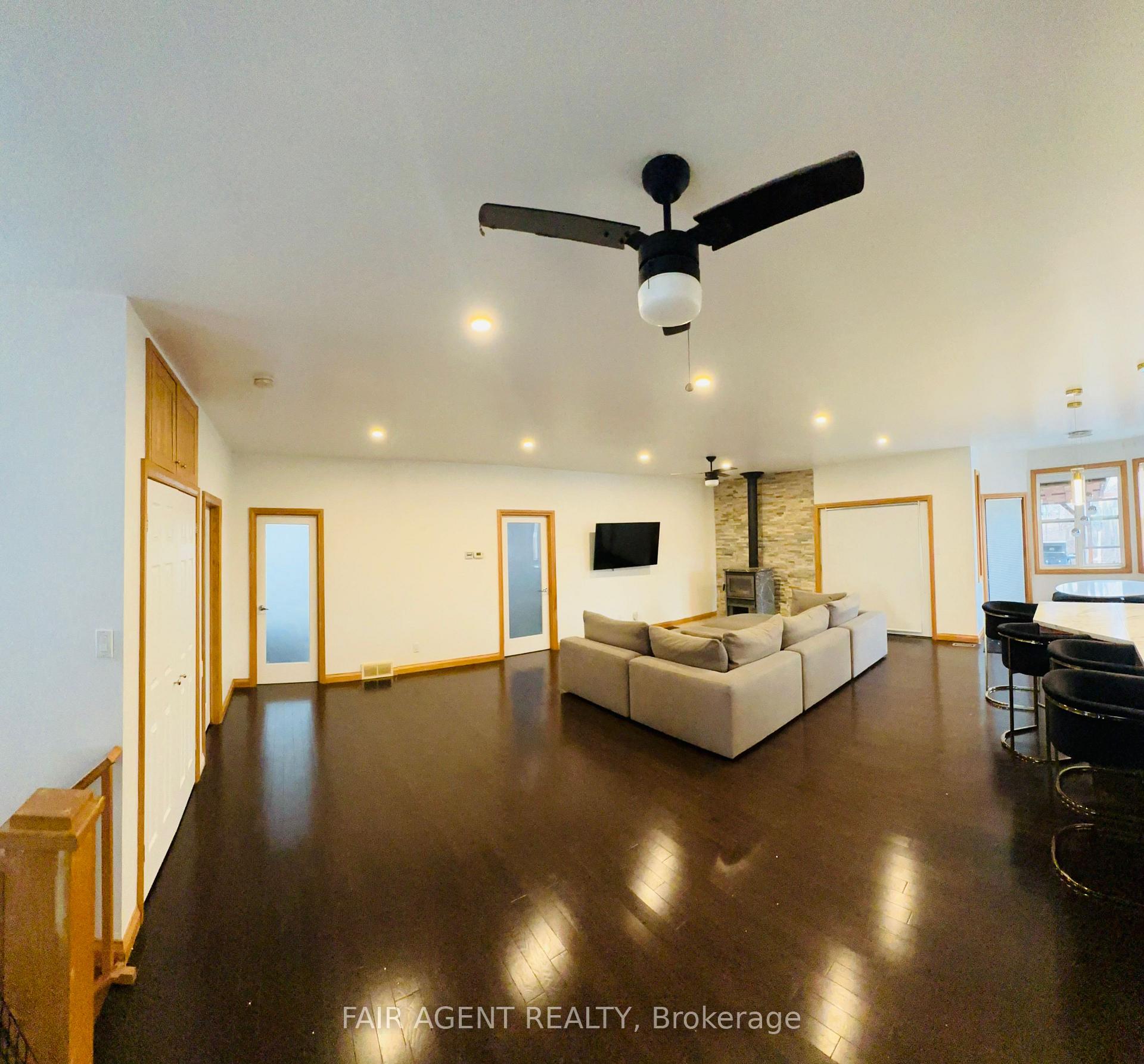Photo 5 of 56091 Maple Grove Line, Bayham, Rural Bayham — HOMEH