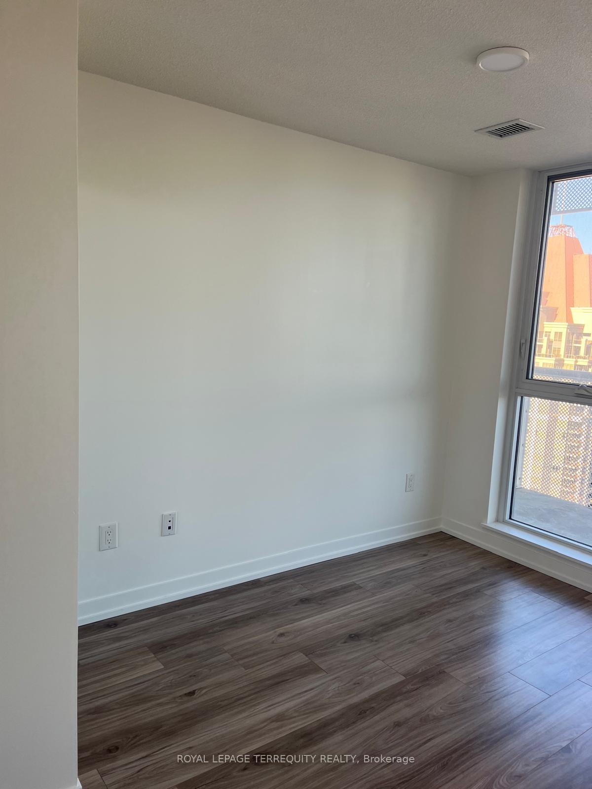 Photo 4 of Unit 2908, 4065 Confederation Parkway, Mississauga, City Centre — HOMEH