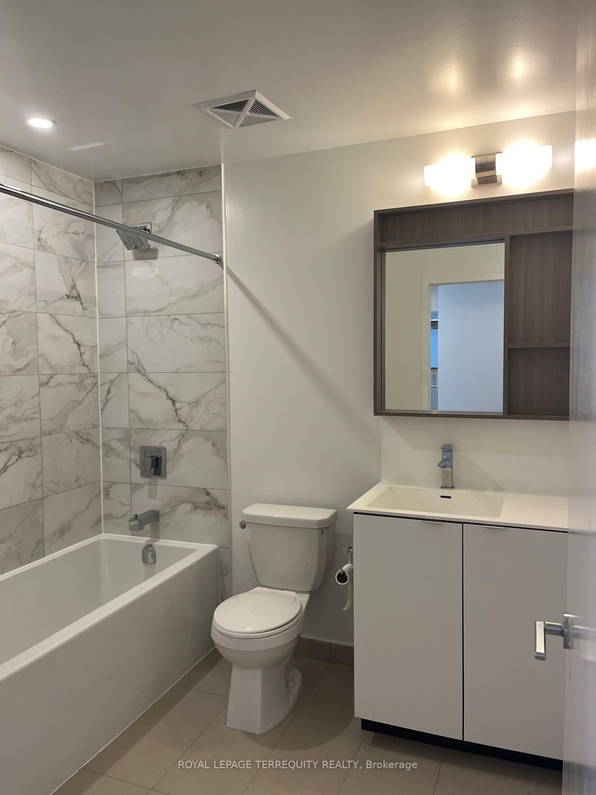 Photo 9 of Unit 2908, 4065 Confederation Parkway, Mississauga, City Centre — HOMEH