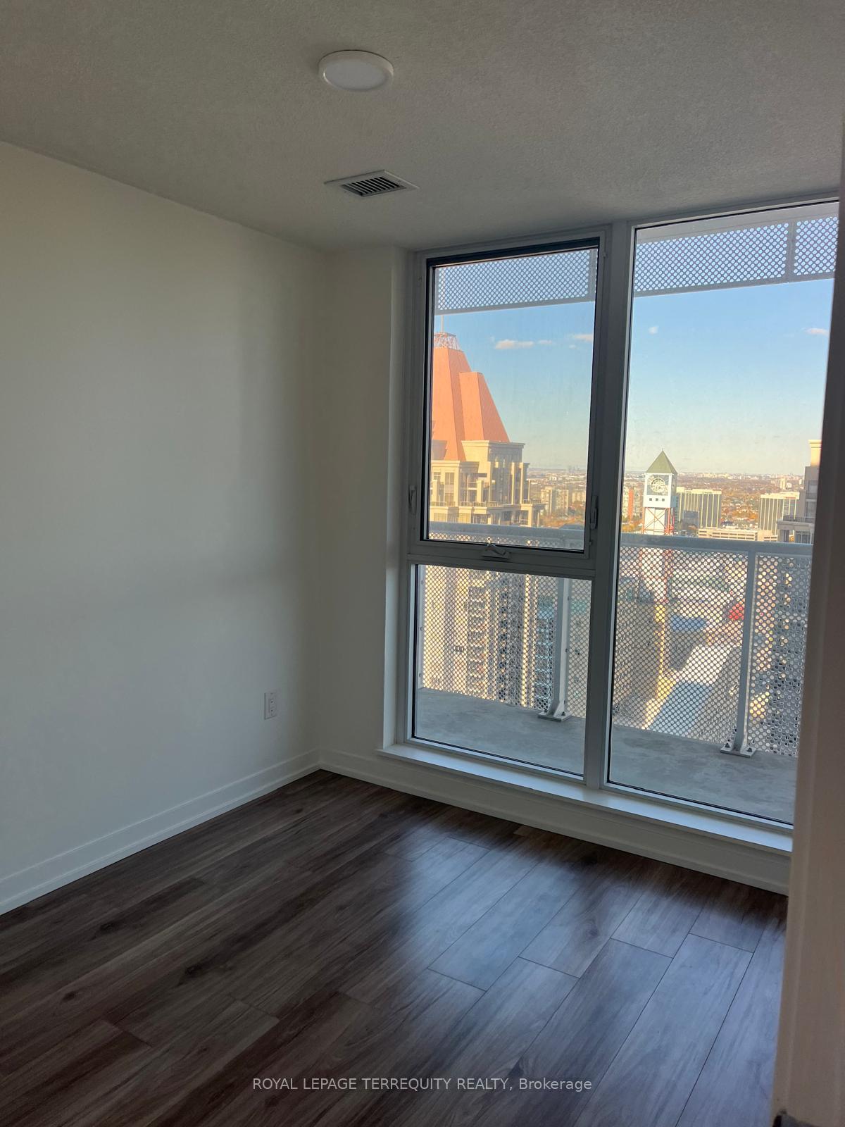 Photo 11 of Unit 2908, 4065 Confederation Parkway, Mississauga, City Centre — HOMEH