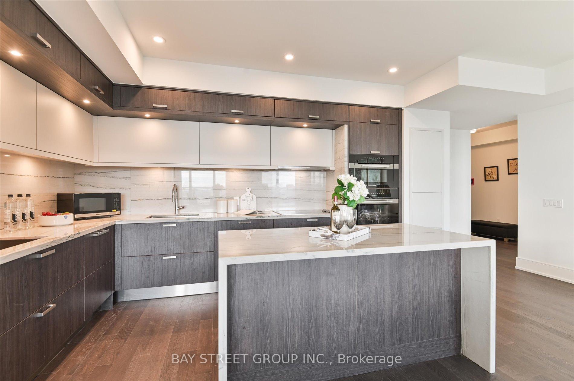 Photo of Unit 2707, 30 Inn On The Park Drive
