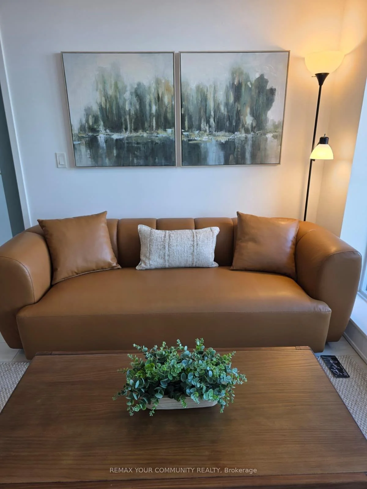 Photo 3 of Unit 2010, 297 Oak Walk Drive, Oakville, River Oaks — HOMEH