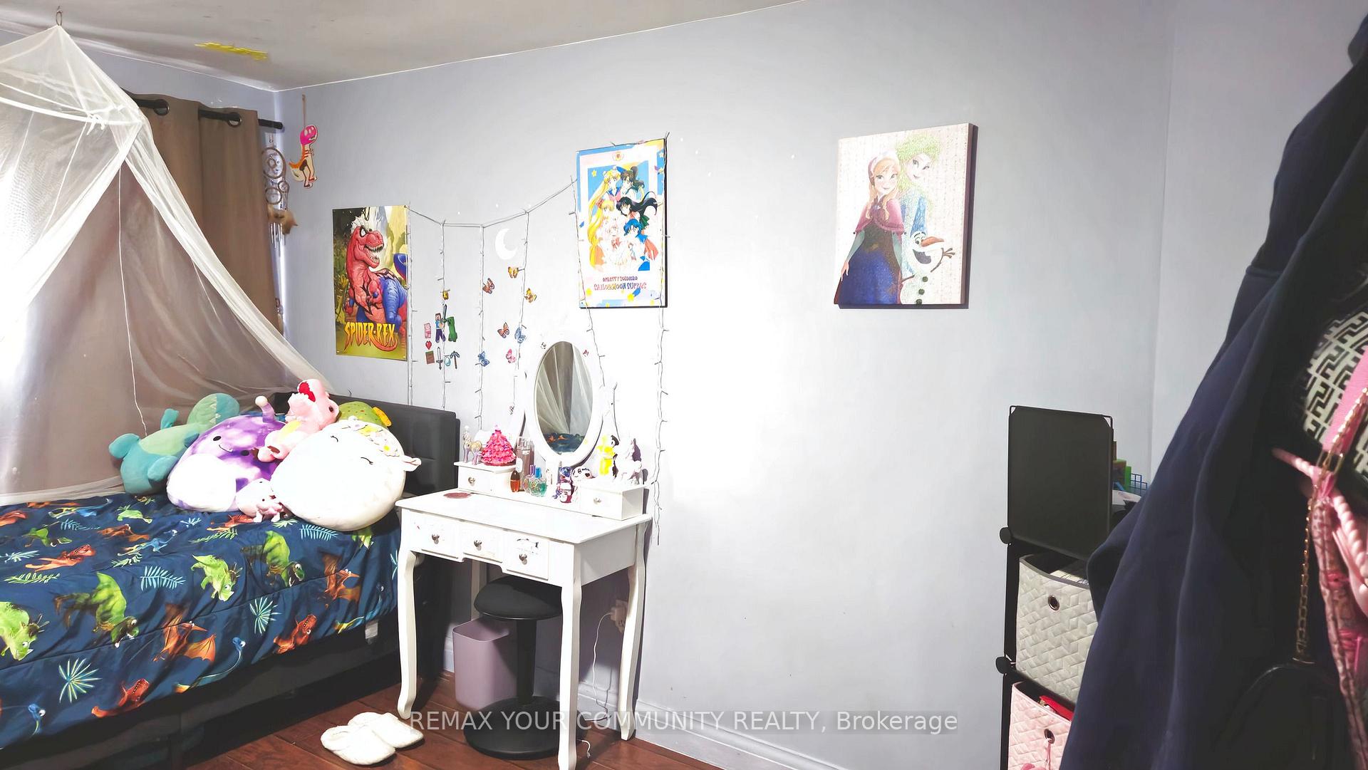 Photo 10 of 520 Cromwell Avenue, Oshawa, Vanier — HOMEH