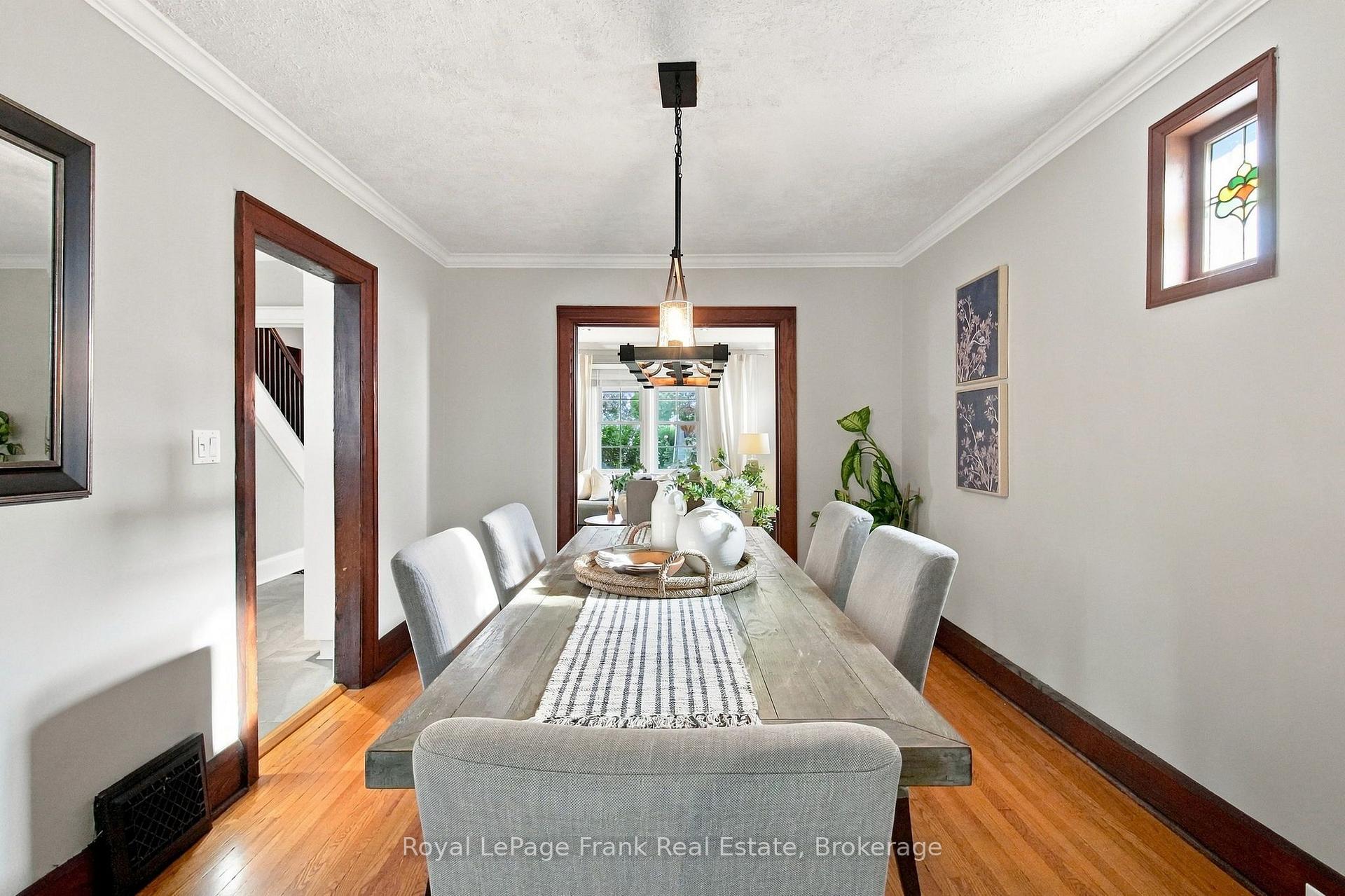 Photo 16 of 44 Mclaughlin Boulevard, Oshawa, O'Neill — HOMEH