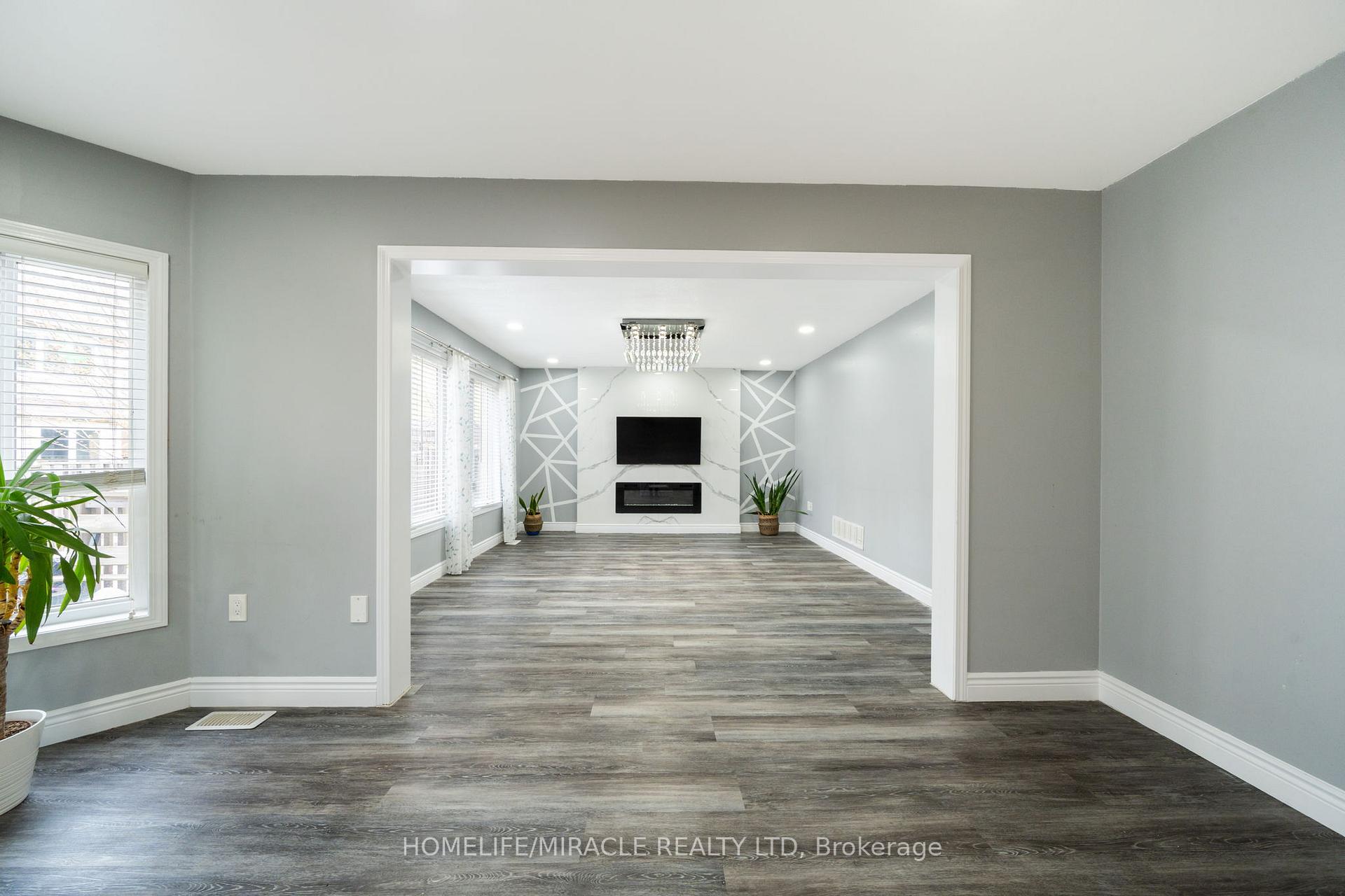 Photo 12 of Unit Upper, 151 Baldwin Drive, Cambridge, Silver Heights — HOMEH