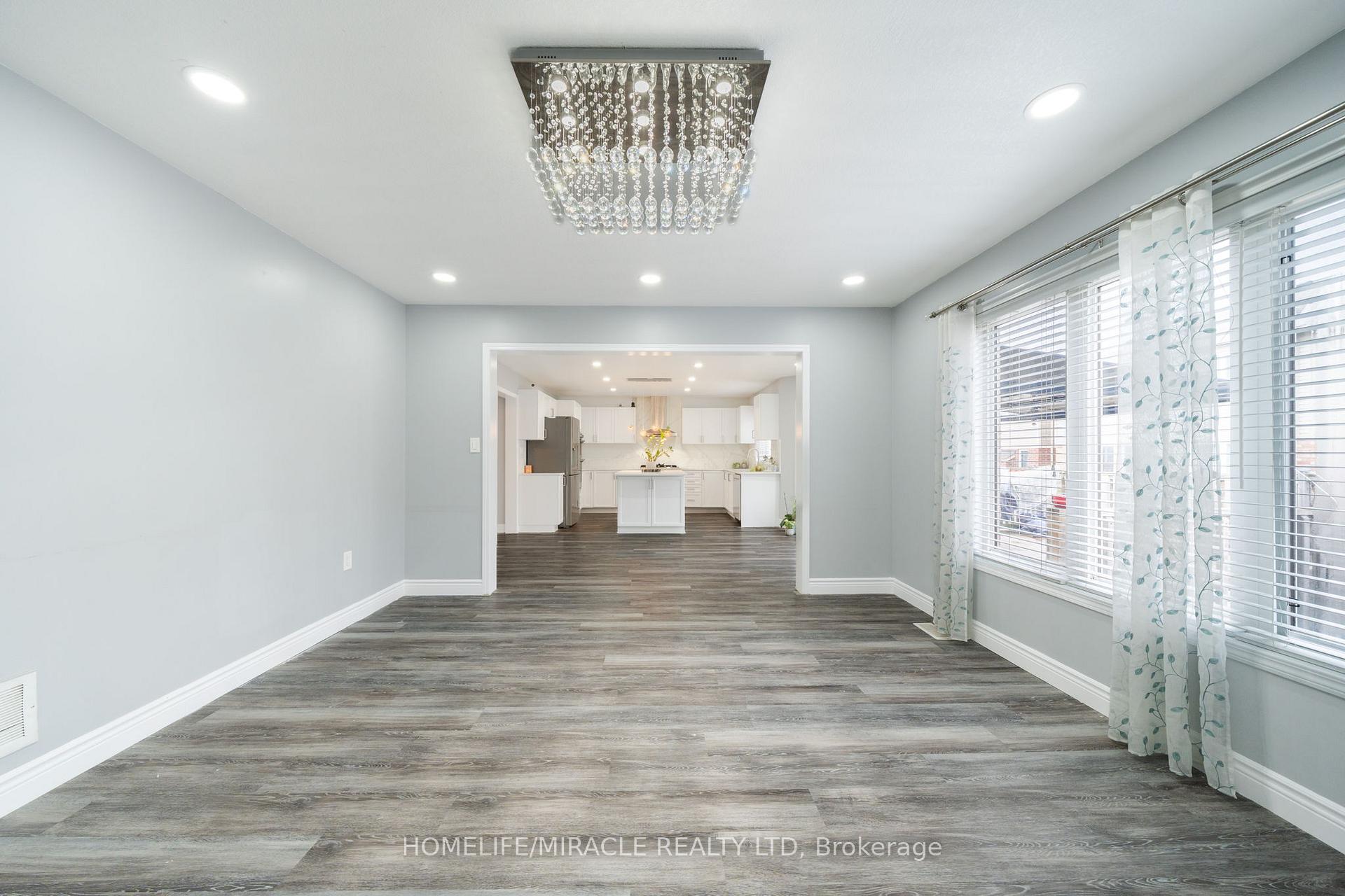Photo 15 of Unit Upper, 151 Baldwin Drive, Cambridge, Silver Heights — HOMEH