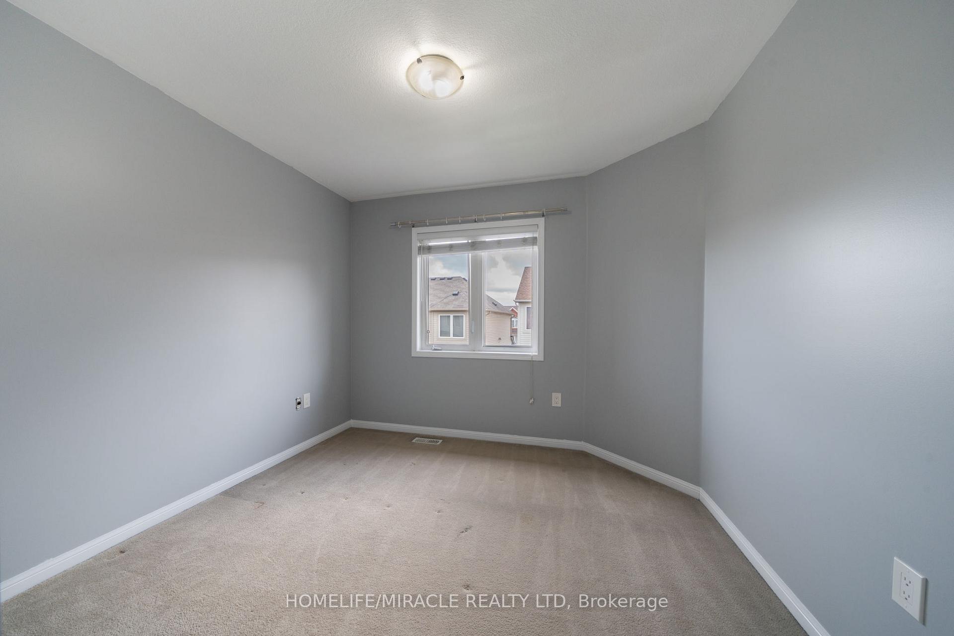Photo 32 of Unit Upper, 151 Baldwin Drive, Cambridge, Silver Heights — HOMEH