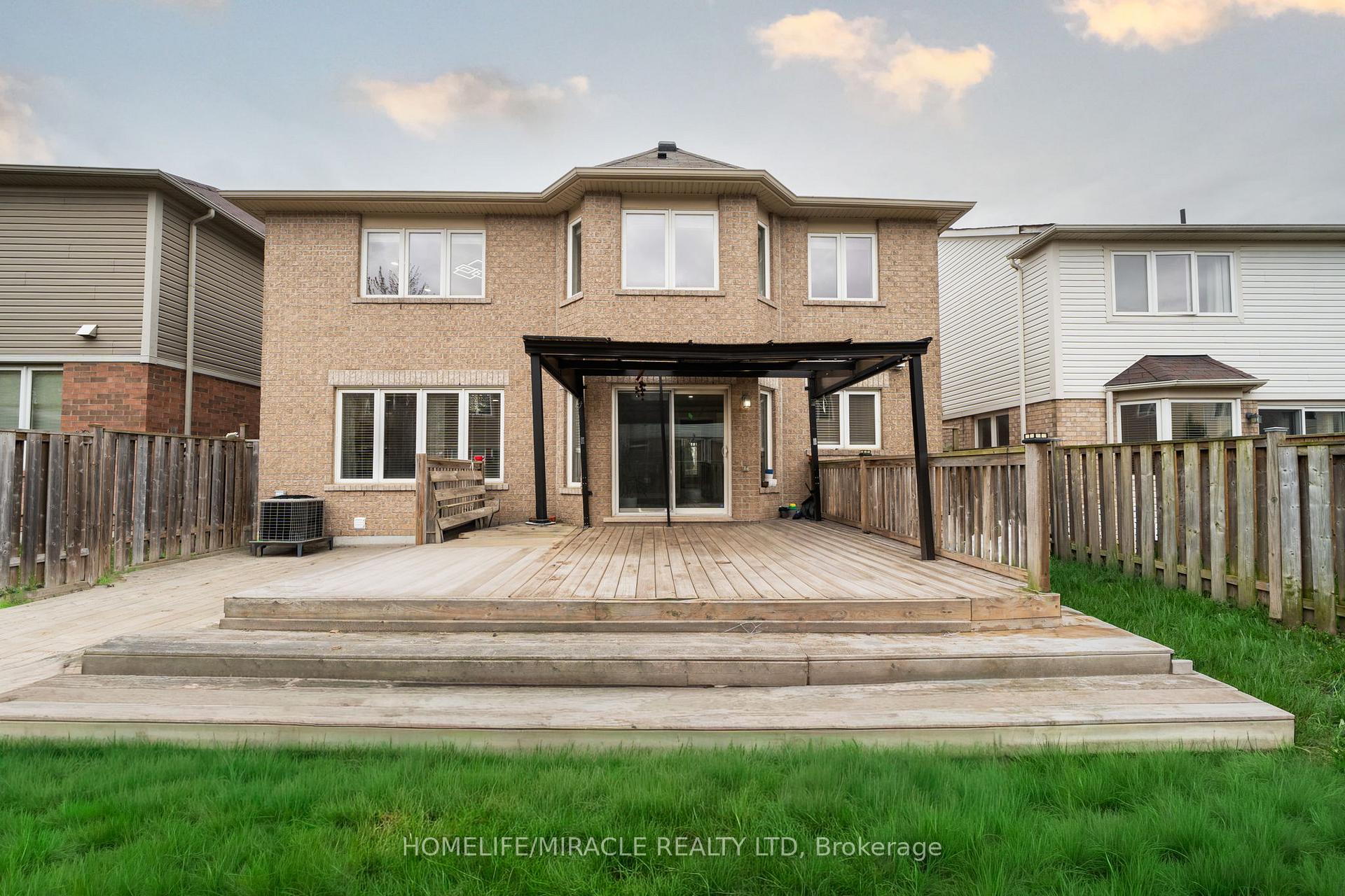 Photo 35 of Unit Upper, 151 Baldwin Drive, Cambridge, Silver Heights — HOMEH