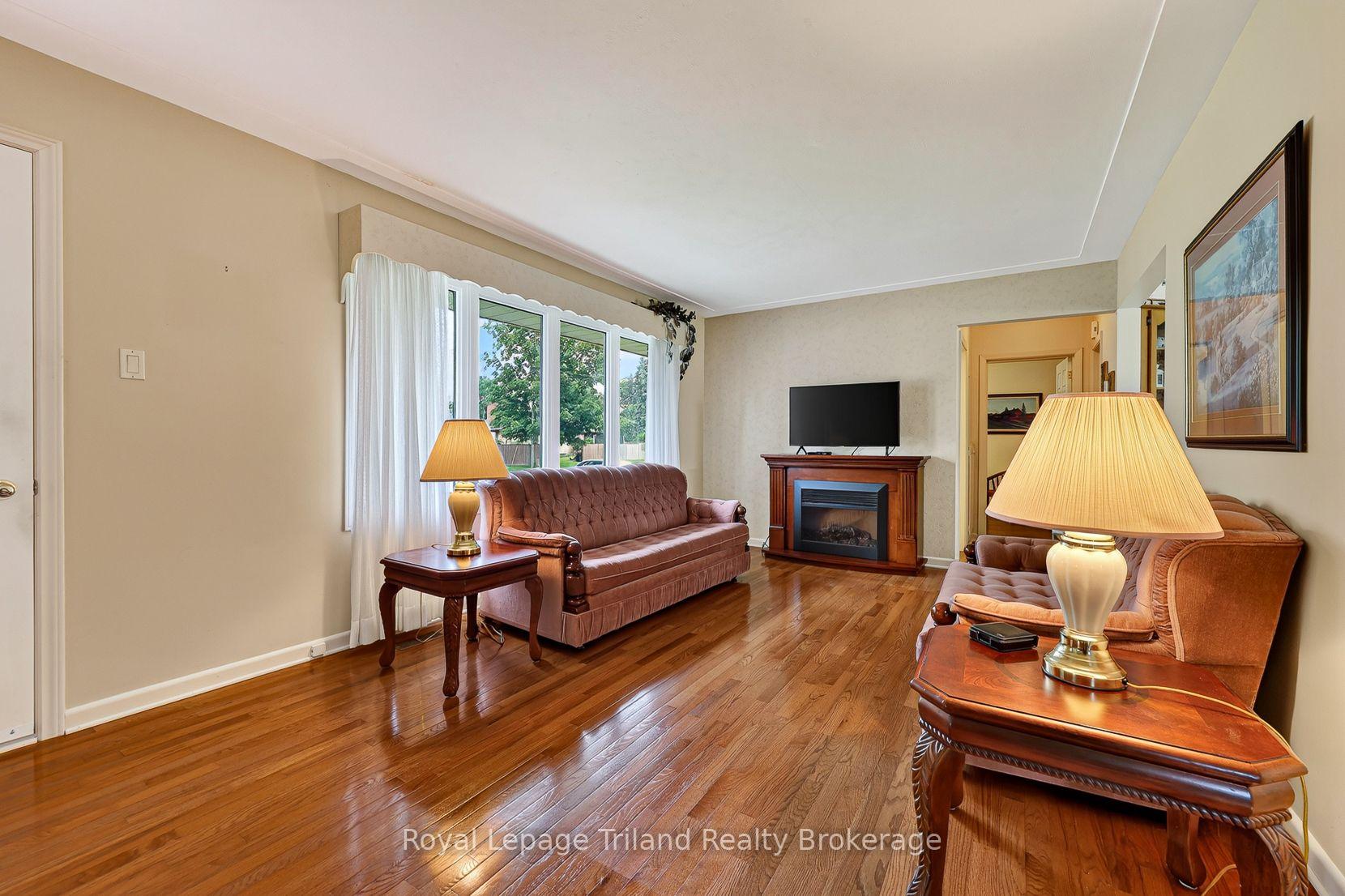 Photo 11 of 232 Washington Street, Zorra, Thamesford — HOMEH