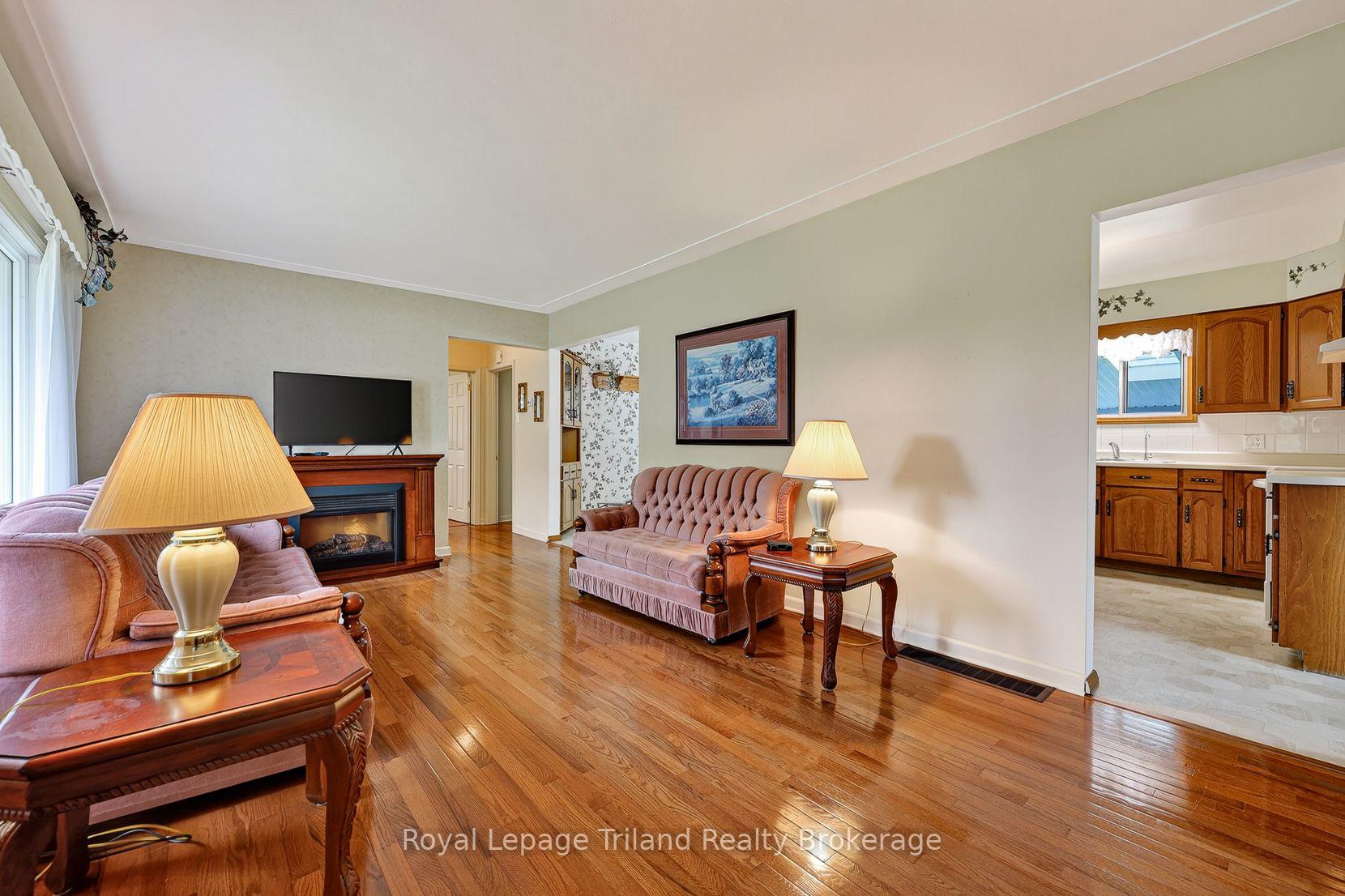 Photo 12 of 232 Washington Street, Zorra, Thamesford — HOMEH