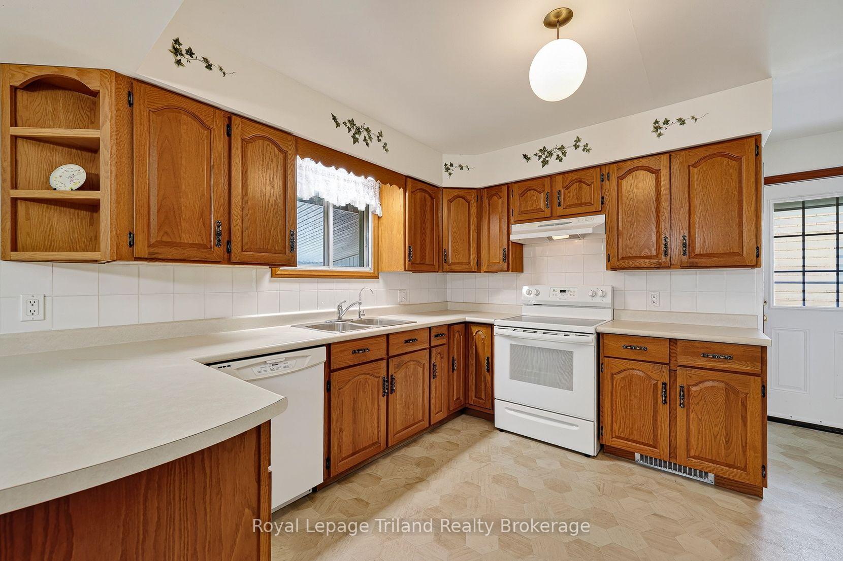Photo 17 of 232 Washington Street, Zorra, Thamesford — HOMEH