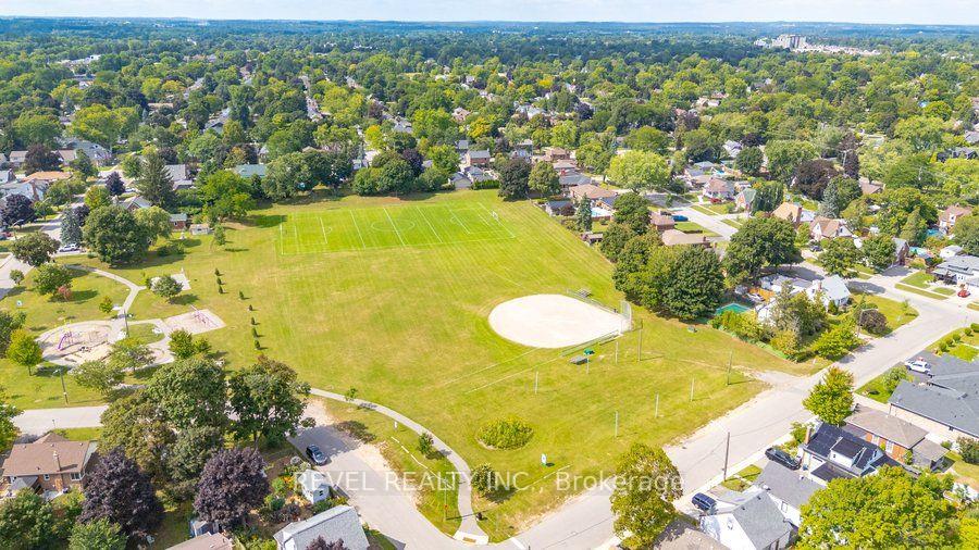 Photo 39 of 26 Abigail Avenue, Brantford, Holmesdale-Lansdowne — HOMEH