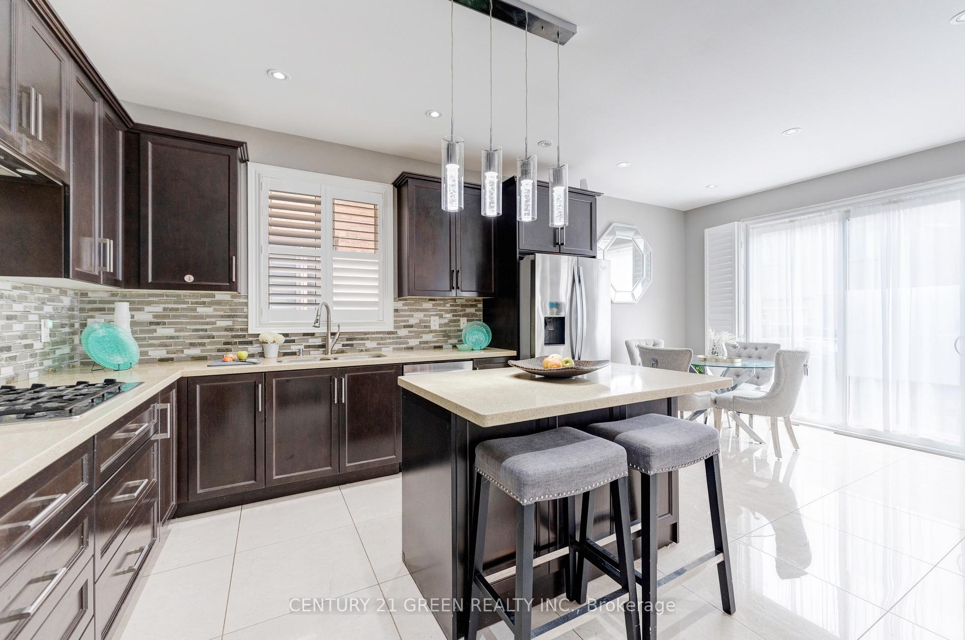 Photo 15 of 3 Lisson Crescent, Brampton, Credit Valley — HOMEH