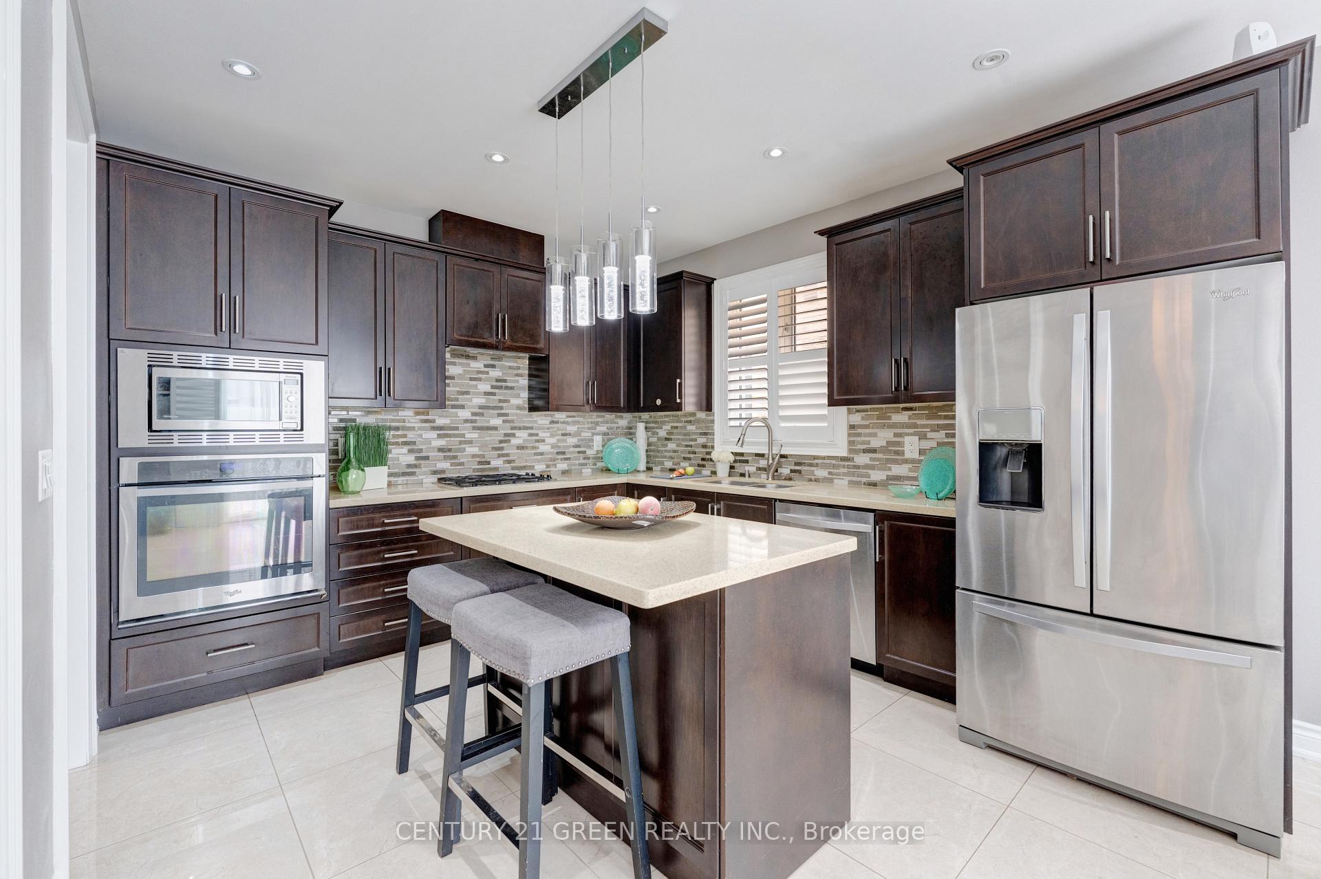 Photo 16 of 3 Lisson Crescent, Brampton, Credit Valley — HOMEH