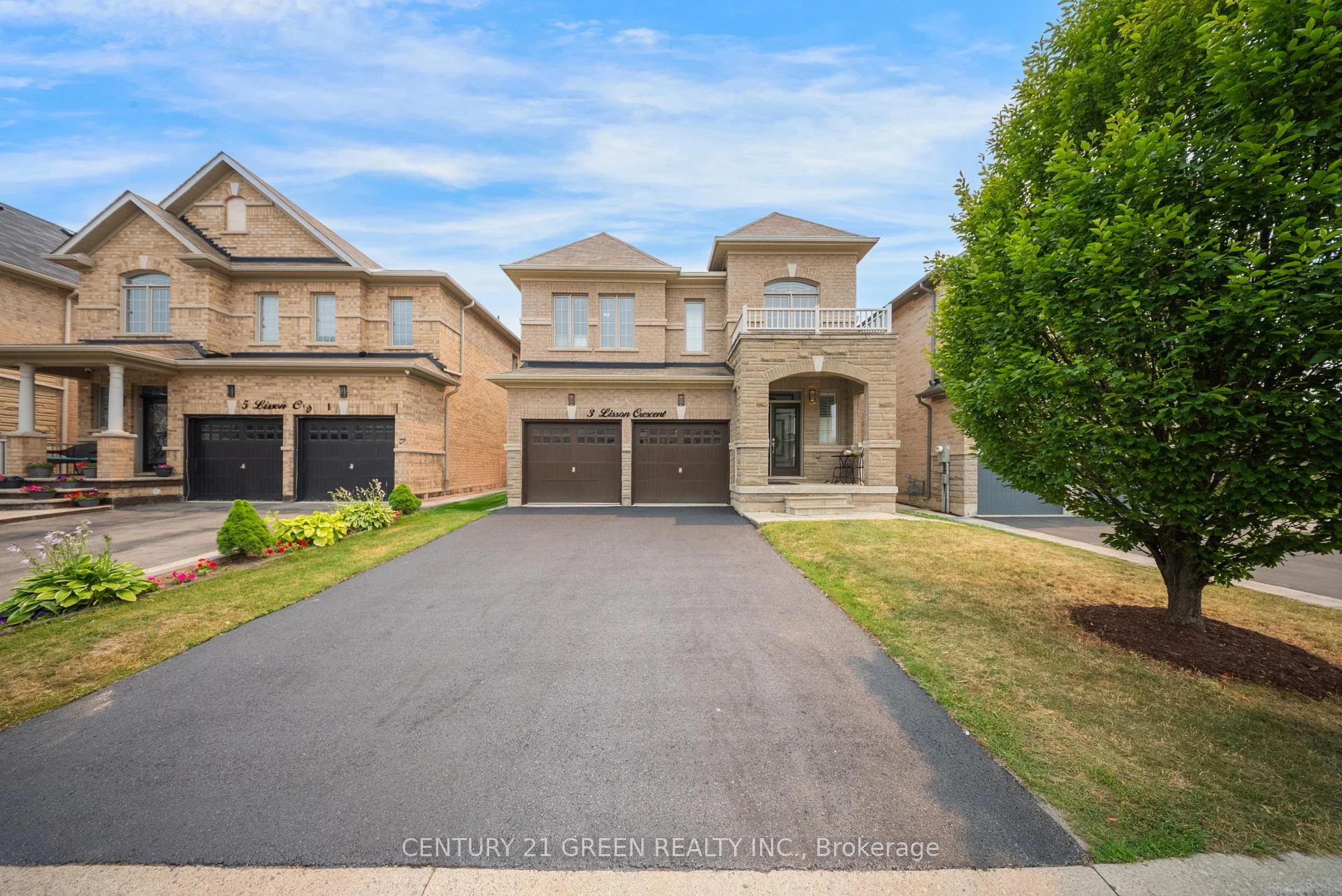 Photo 5 of 3 Lisson Crescent, Brampton, Credit Valley — HOMEH