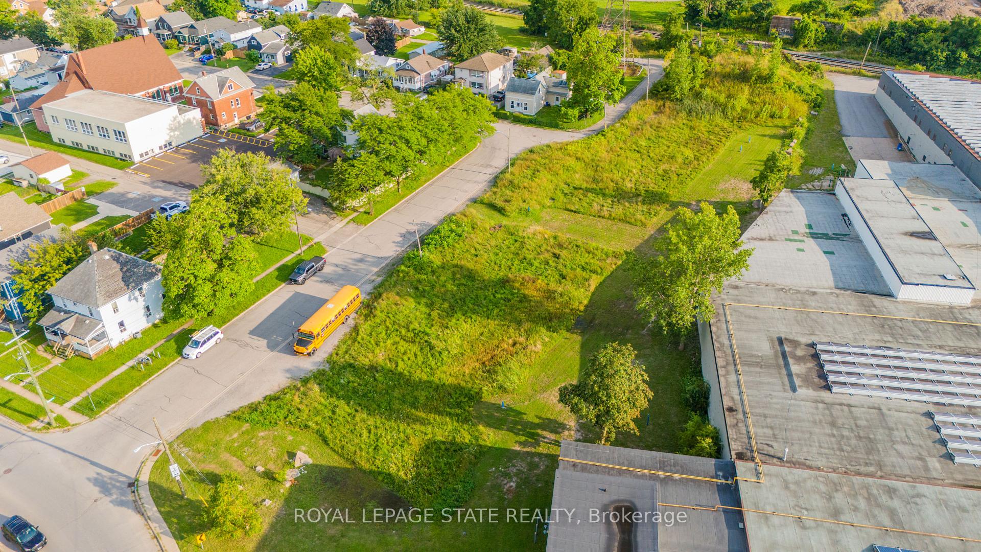 Photo 1 of 41 Oakdale Avenue, St. Catharines, Oakdale — HOMEH