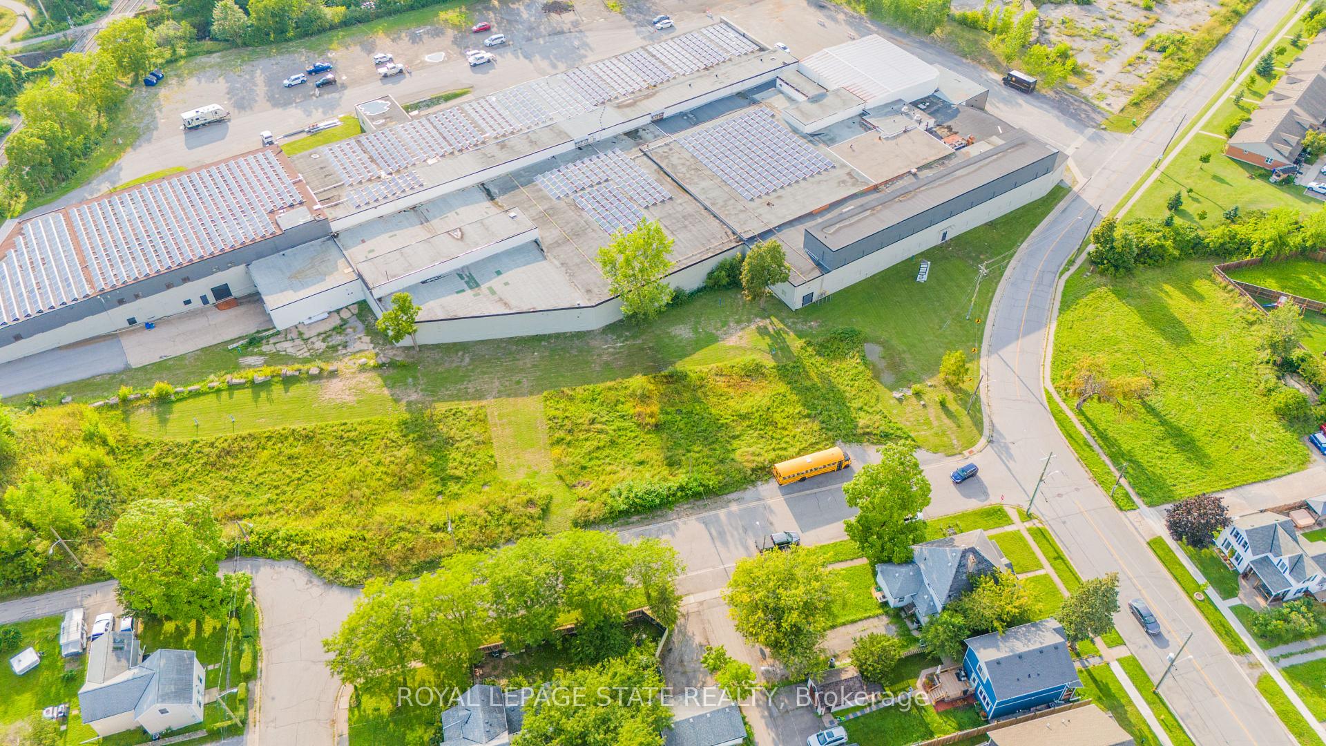 Photo 6 of 41 Oakdale Avenue, St. Catharines, Oakdale — HOMEH