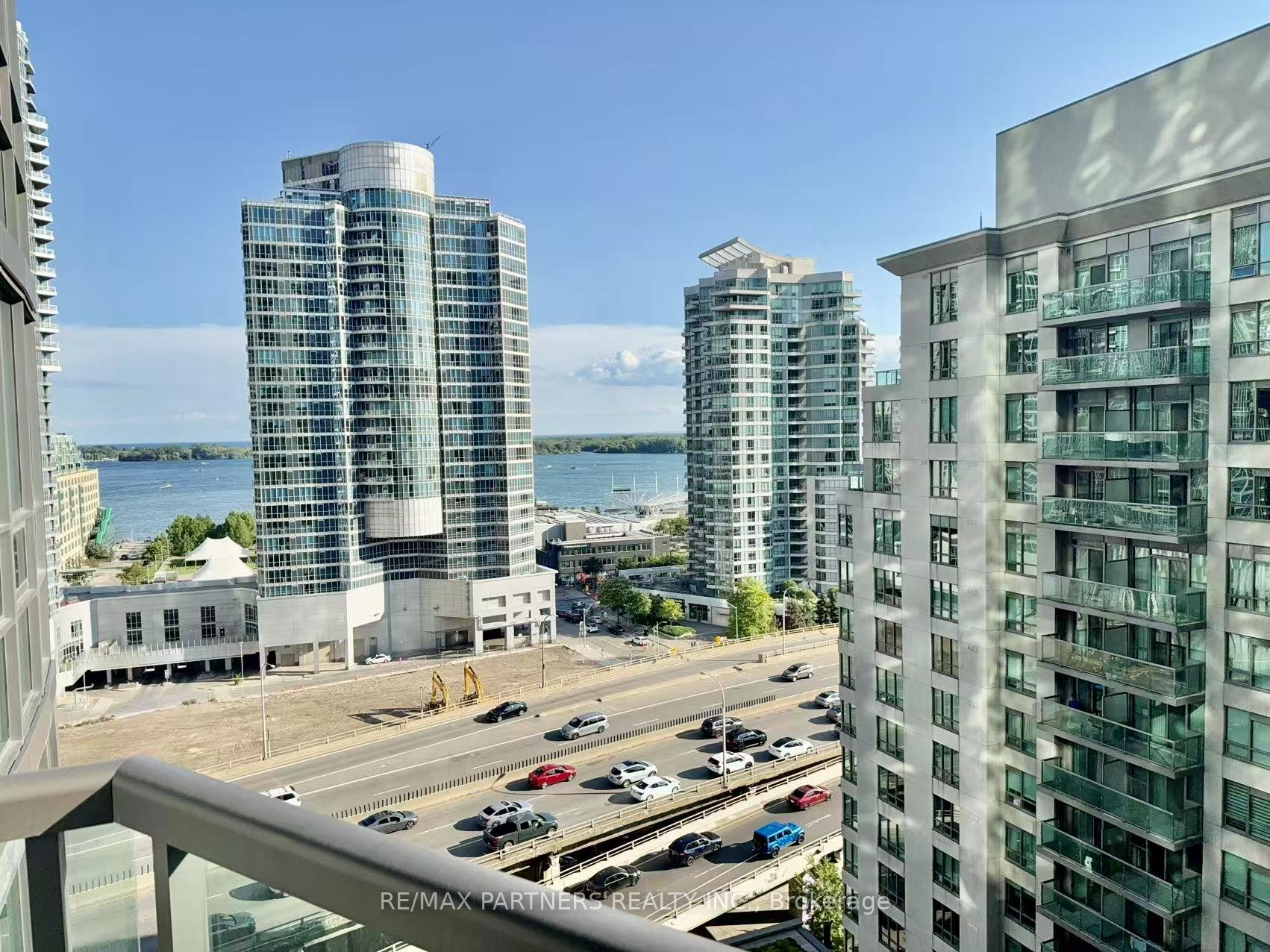 Photo 2 of Unit 1715, 19 Grand Trunk Crescent, Toronto, Waterfront Communities — HOMEH