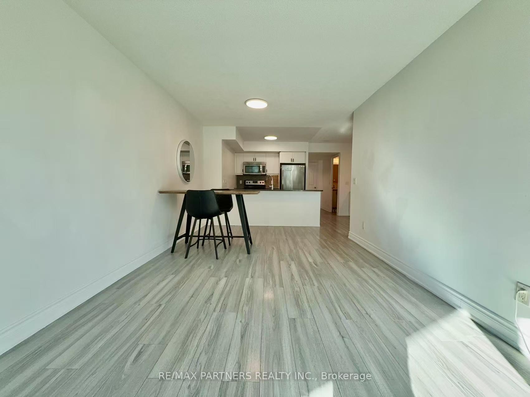Photo 4 of Unit 1715, 19 Grand Trunk Crescent, Toronto, Waterfront Communities — HOMEH