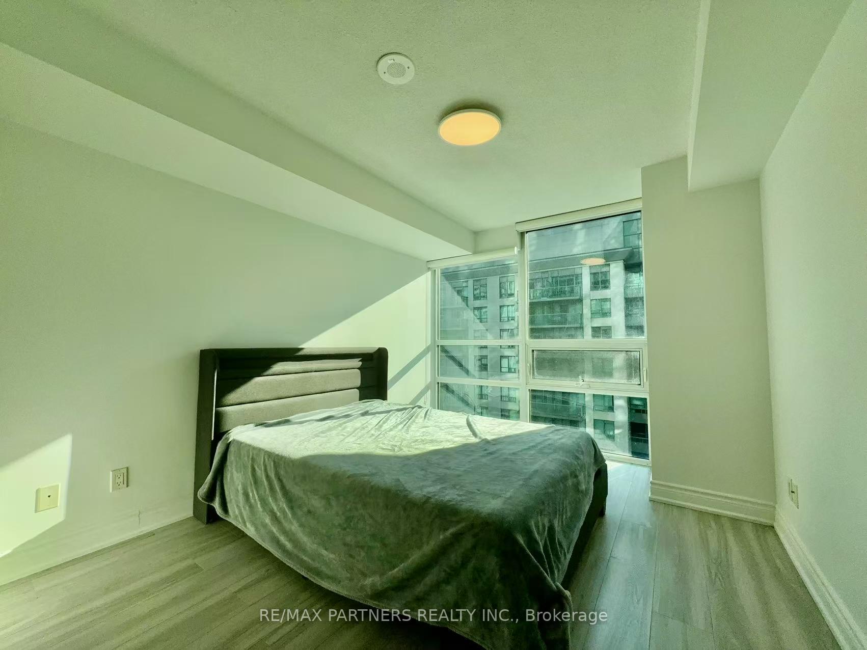 Photo 12 of Unit 1715, 19 Grand Trunk Crescent, Toronto, Waterfront Communities — HOMEH