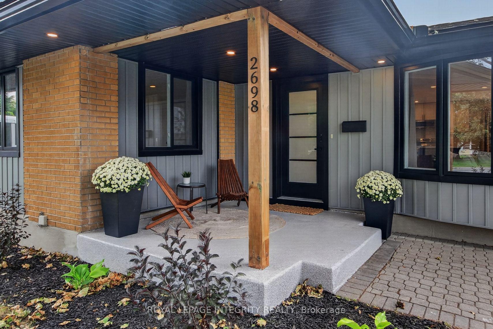 Photo 2 of 2698 Ulster Crescent, Ottawa, Riverside Park — HOMEH