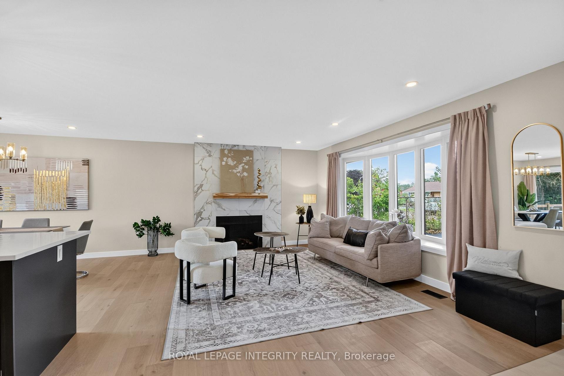 Photo 5 of 2698 Ulster Crescent, Ottawa, Riverside Park — HOMEH