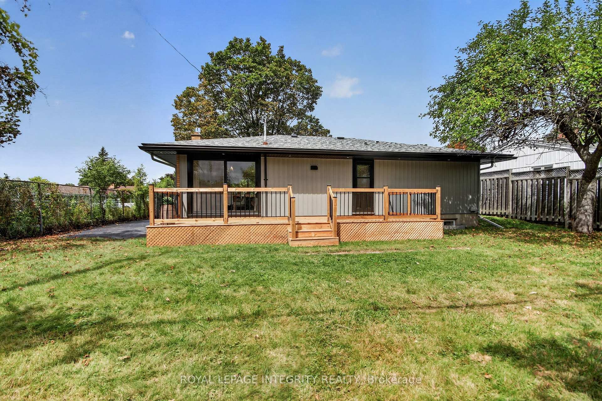 Photo 37 of 2698 Ulster Crescent, Ottawa, Riverside Park — HOMEH